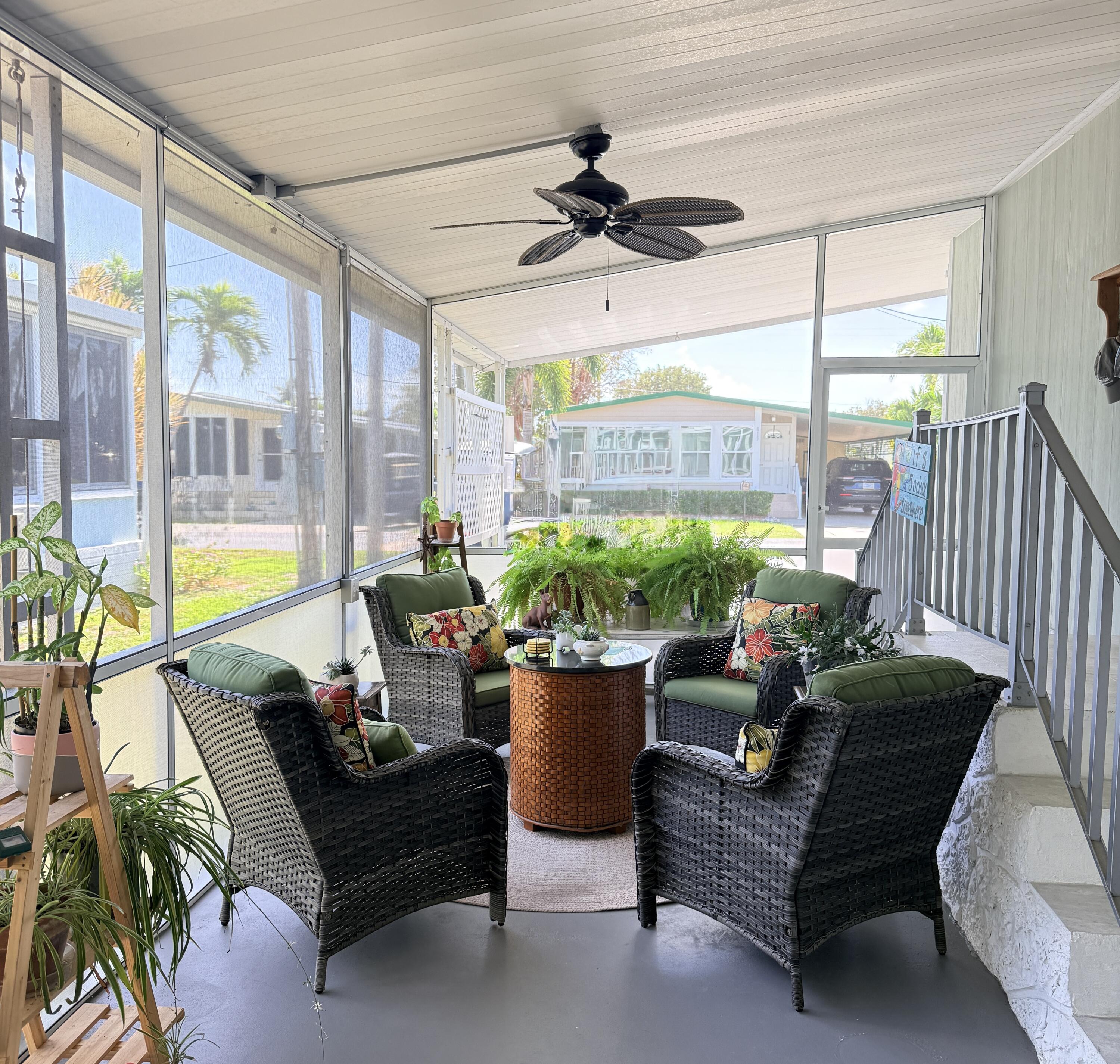 814 S Emerald Drive Property Photo 16