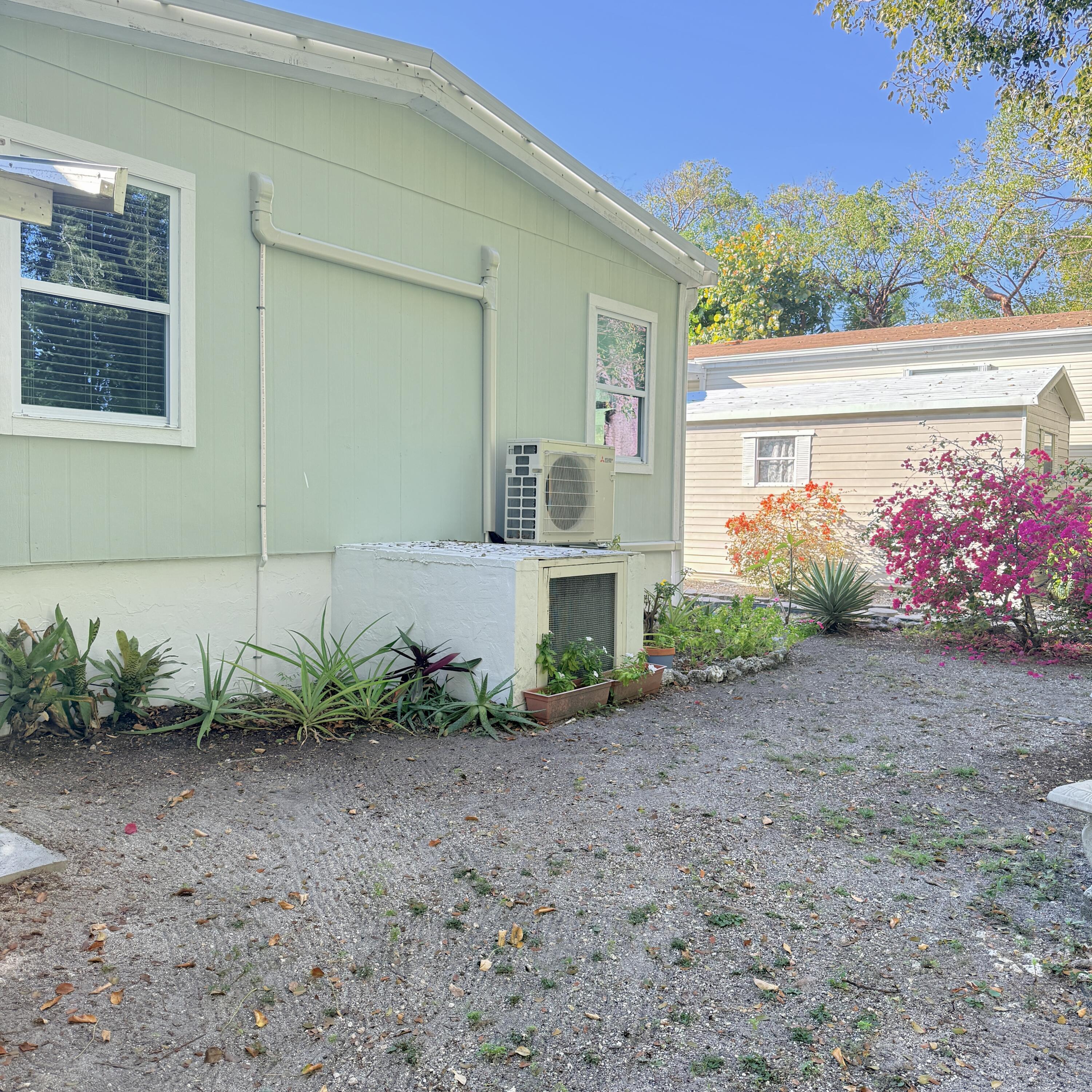 814 S Emerald Drive Property Photo 19