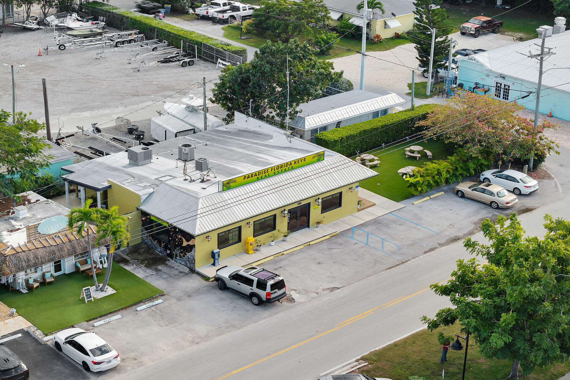 105 Palm Avenue Property Photo 3