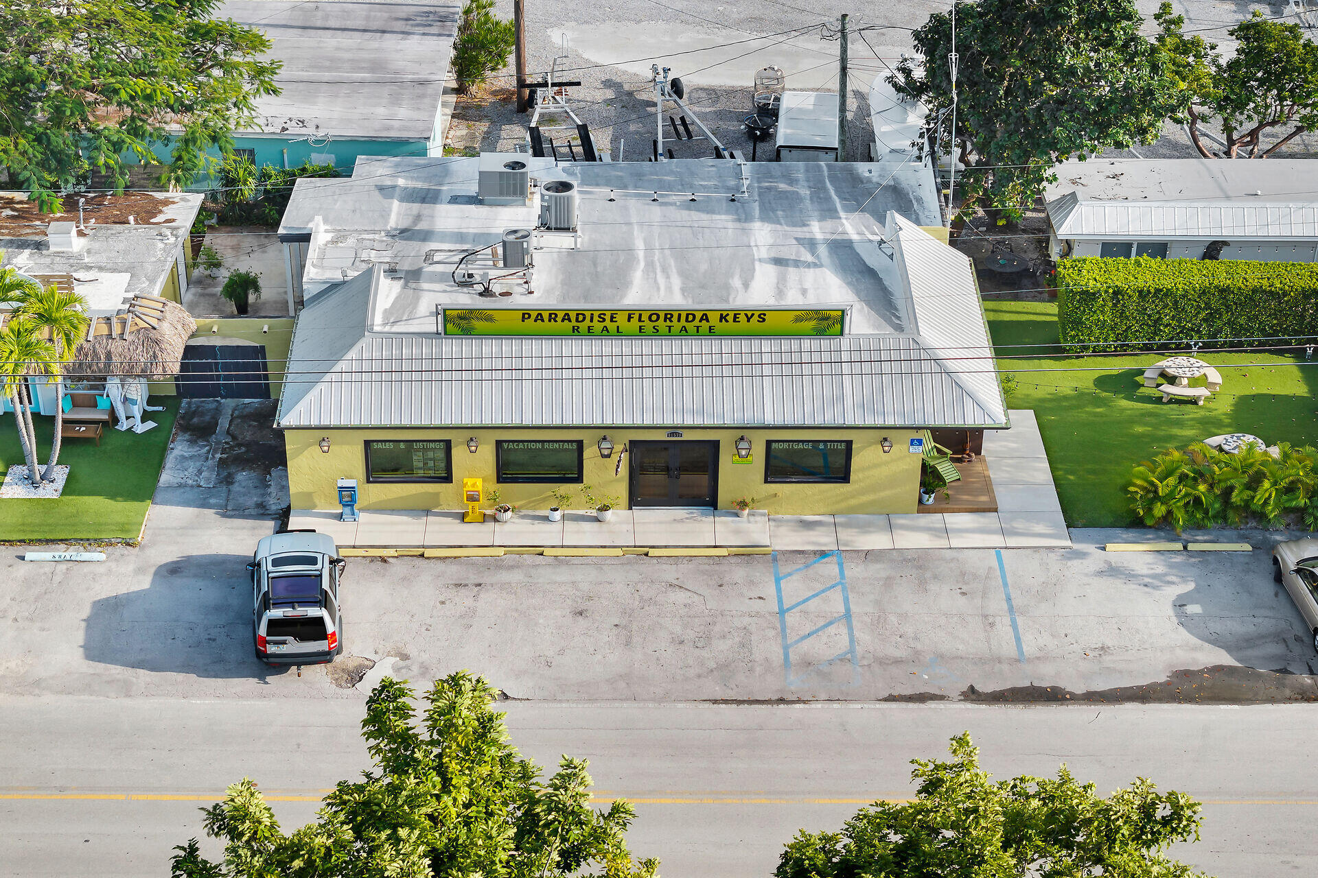 105 Palm Avenue Property Photo 4