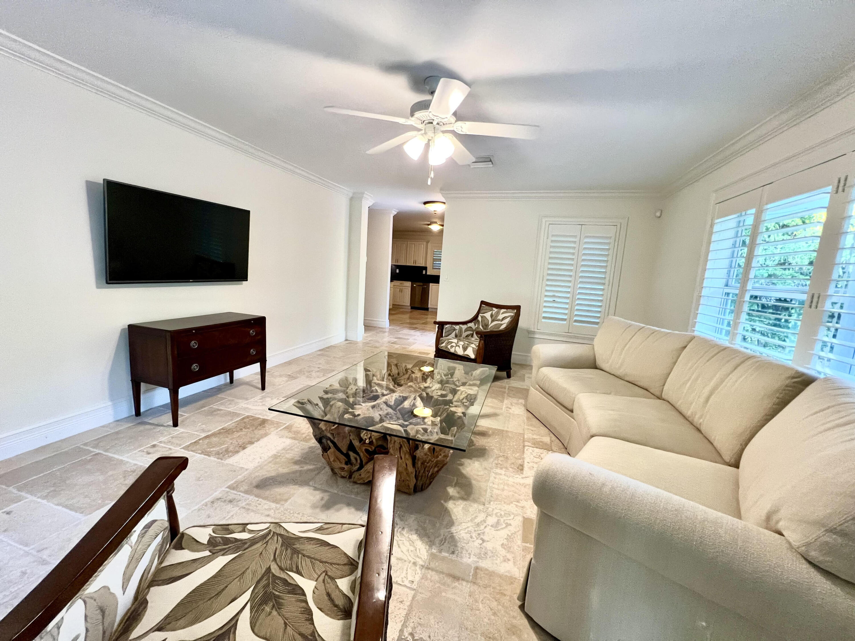 20 Avacado Street Property Photo 37