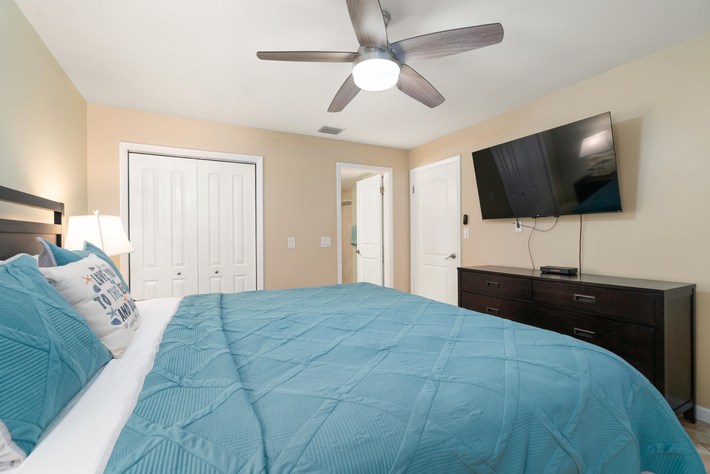 500 Burton Drive 1415 Property Photo 15