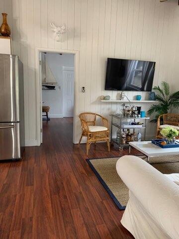 919 Lobster Lane Property Photo 3