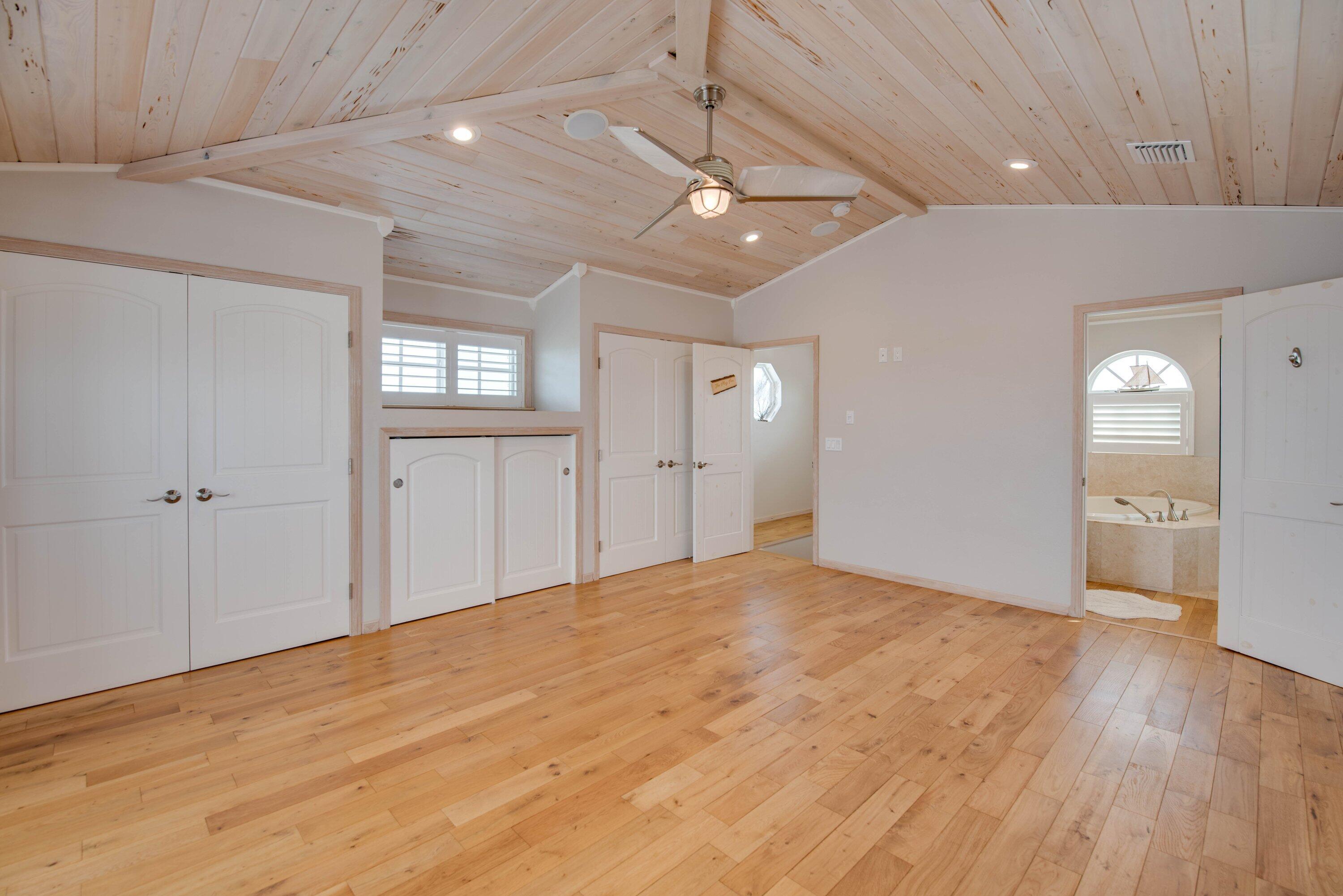 643 Indies Road Property Photo 28