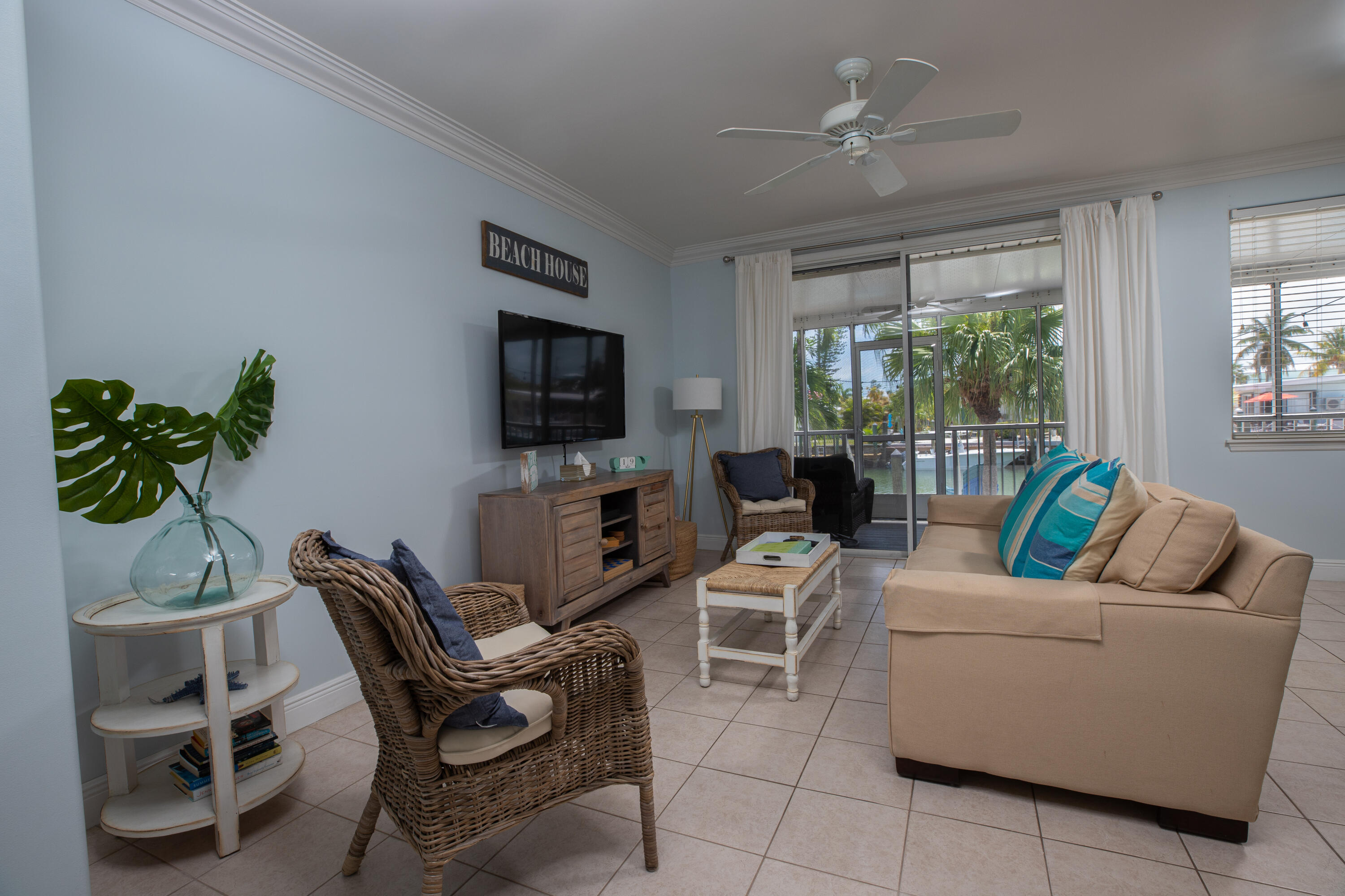 441 3rd Street Property Photo 3