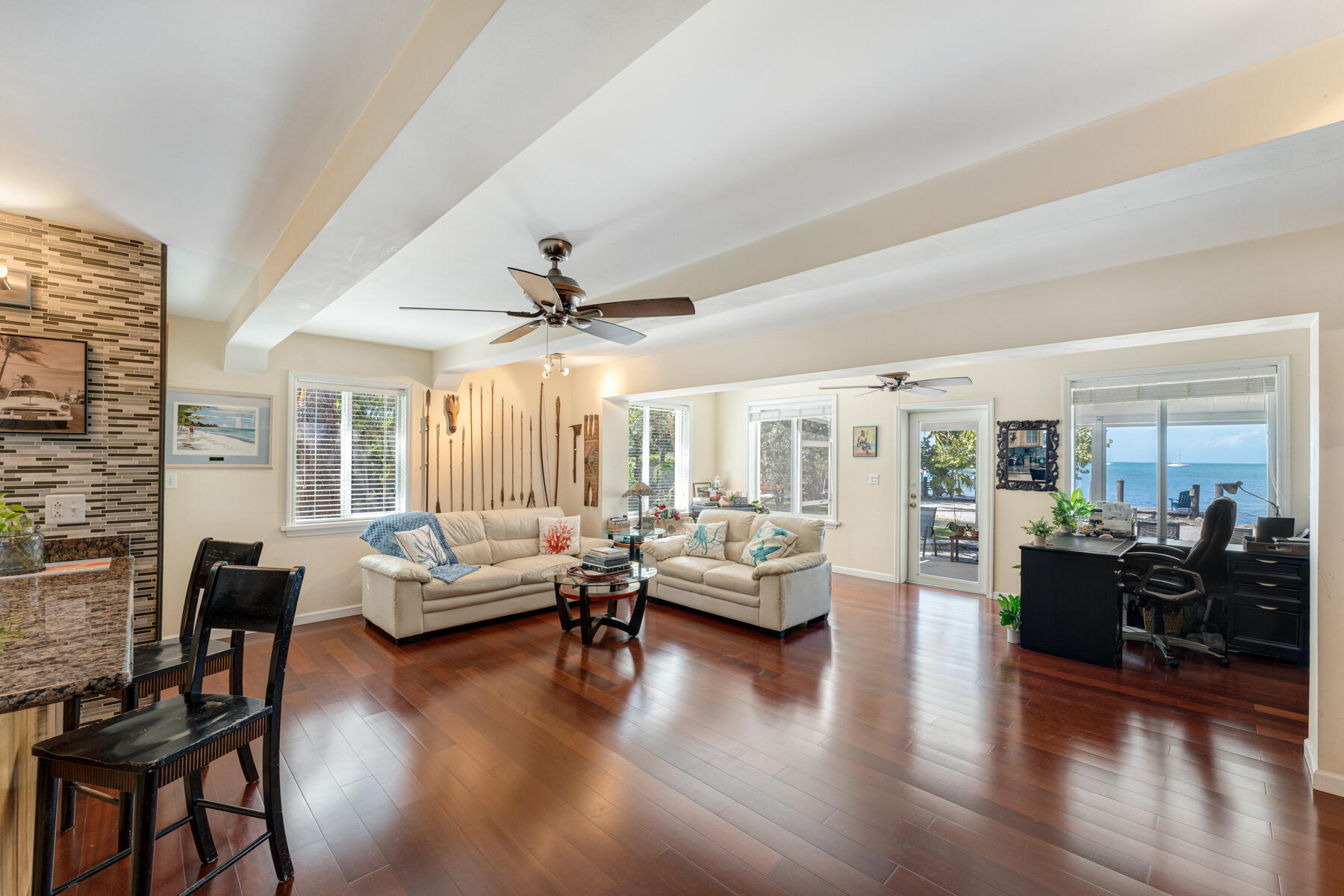 150 List Street Property Photo 14