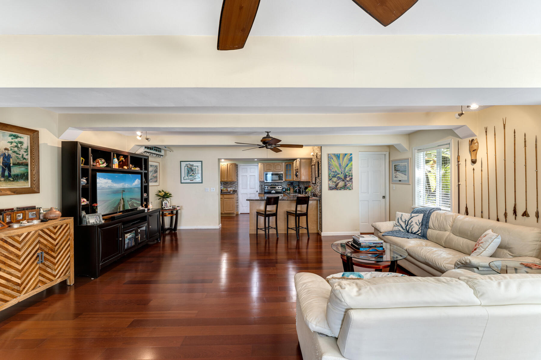 150 List Street Property Photo 16