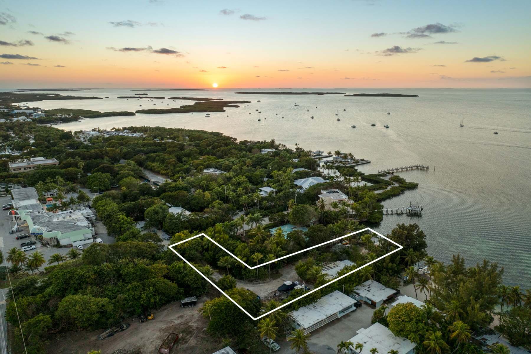 150 List Street Property Photo 1