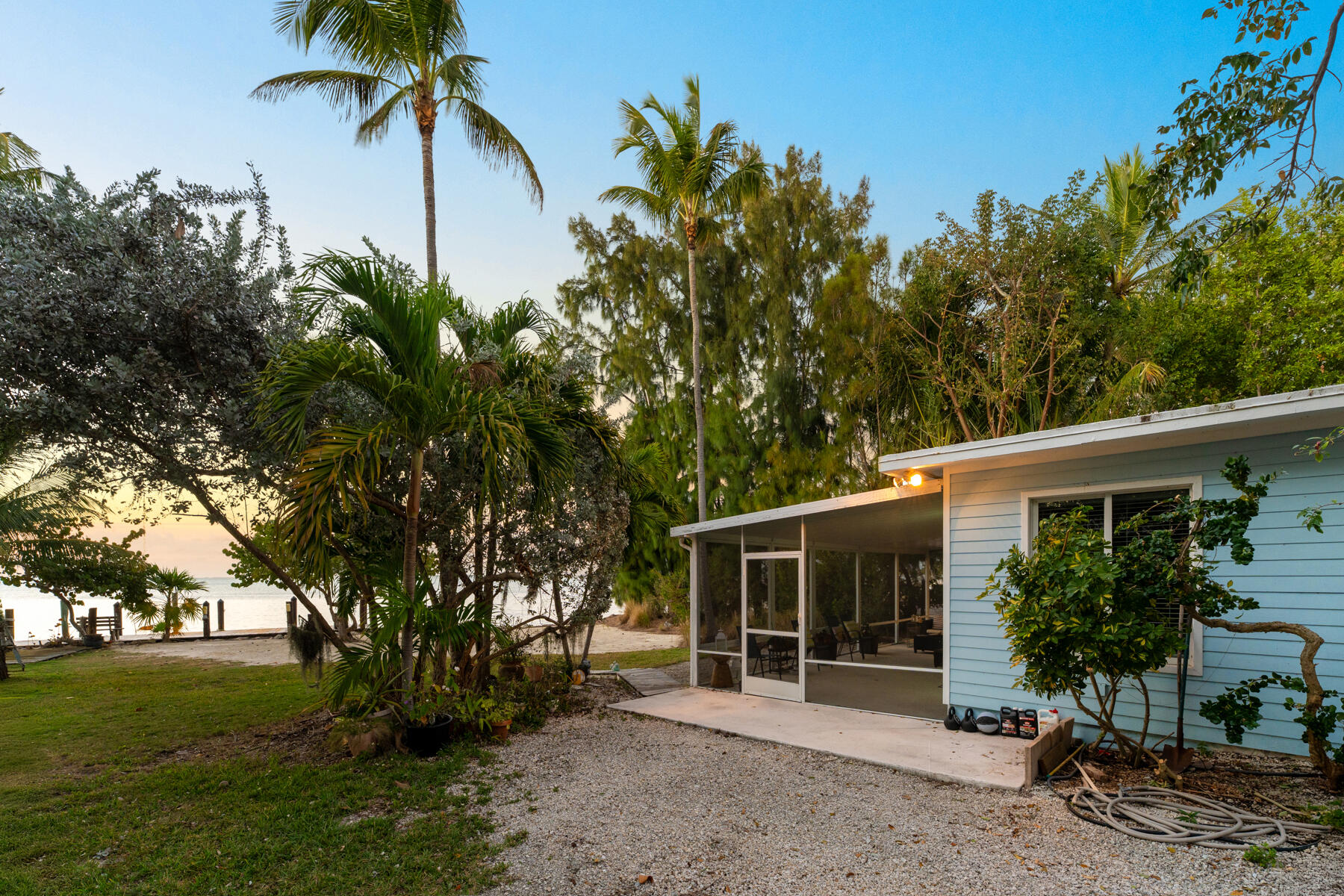 150 List Street Property Photo 13