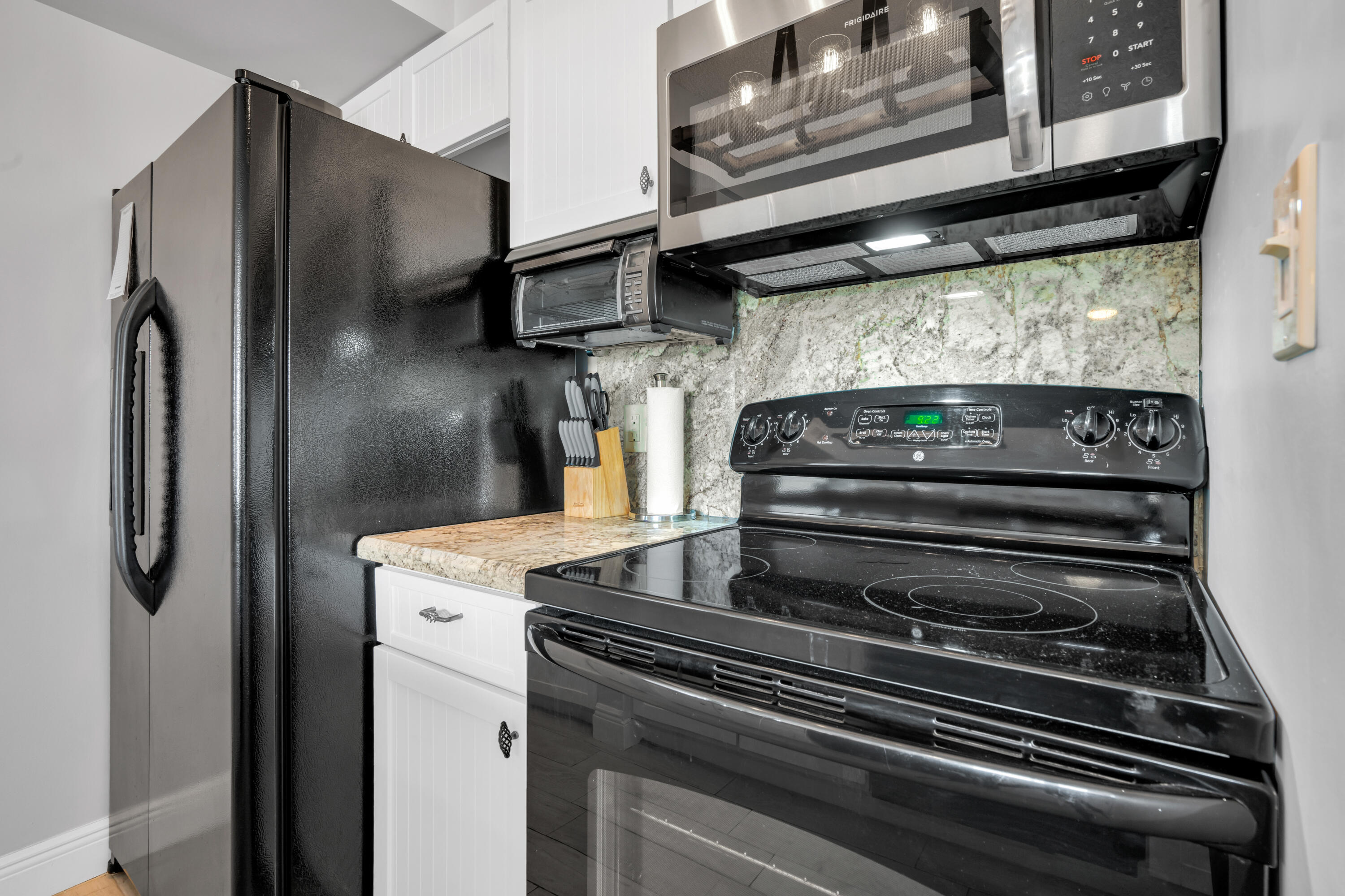 500 Burton Drive 1210 Property Photo 14