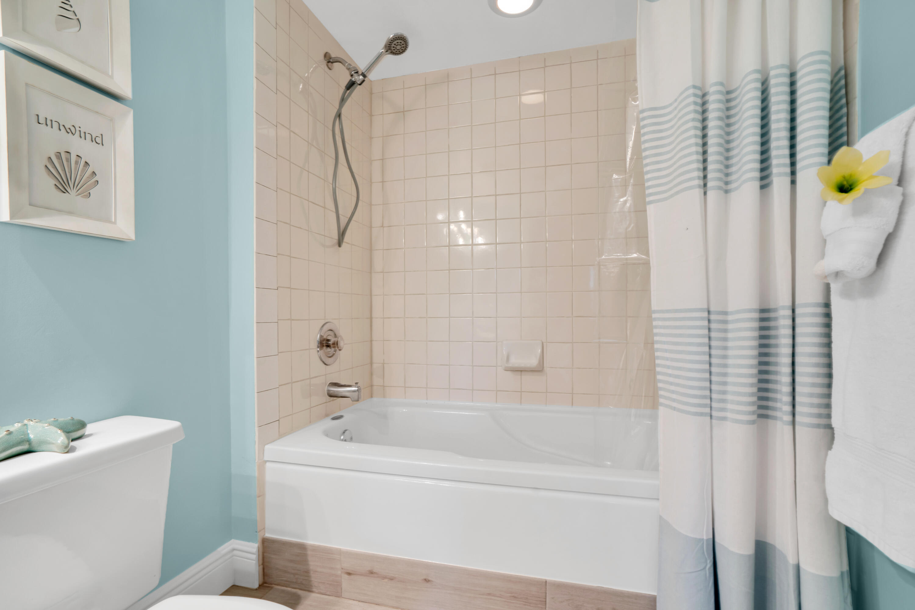 500 Burton Drive 1210 Property Photo 22