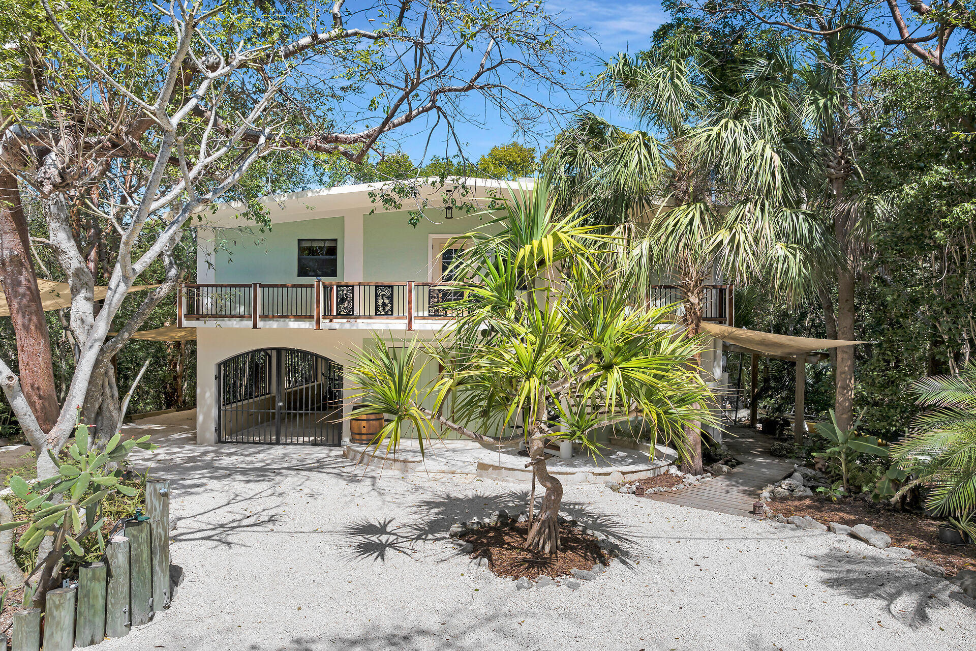 134 Artic Avenue Property Photo 1