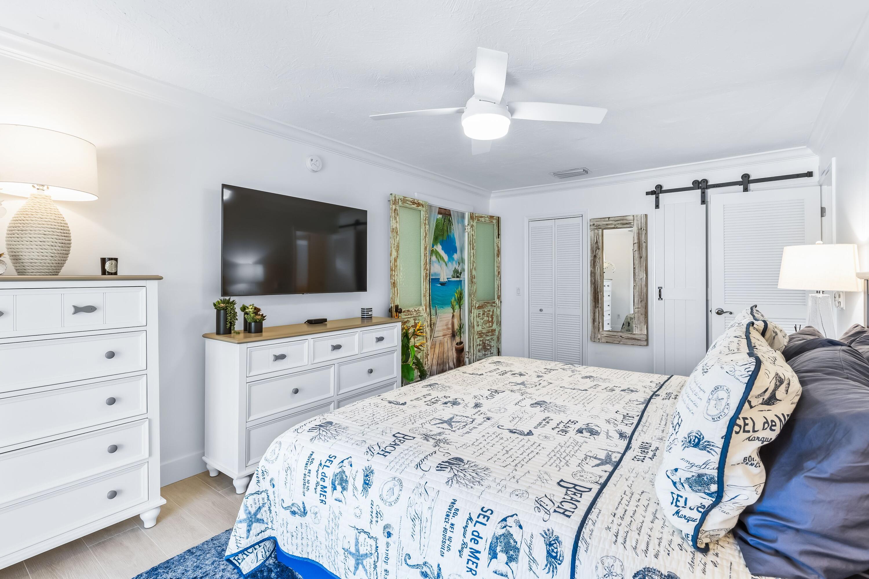 1001 W Ocean Drive 1-201 Property Photo 25