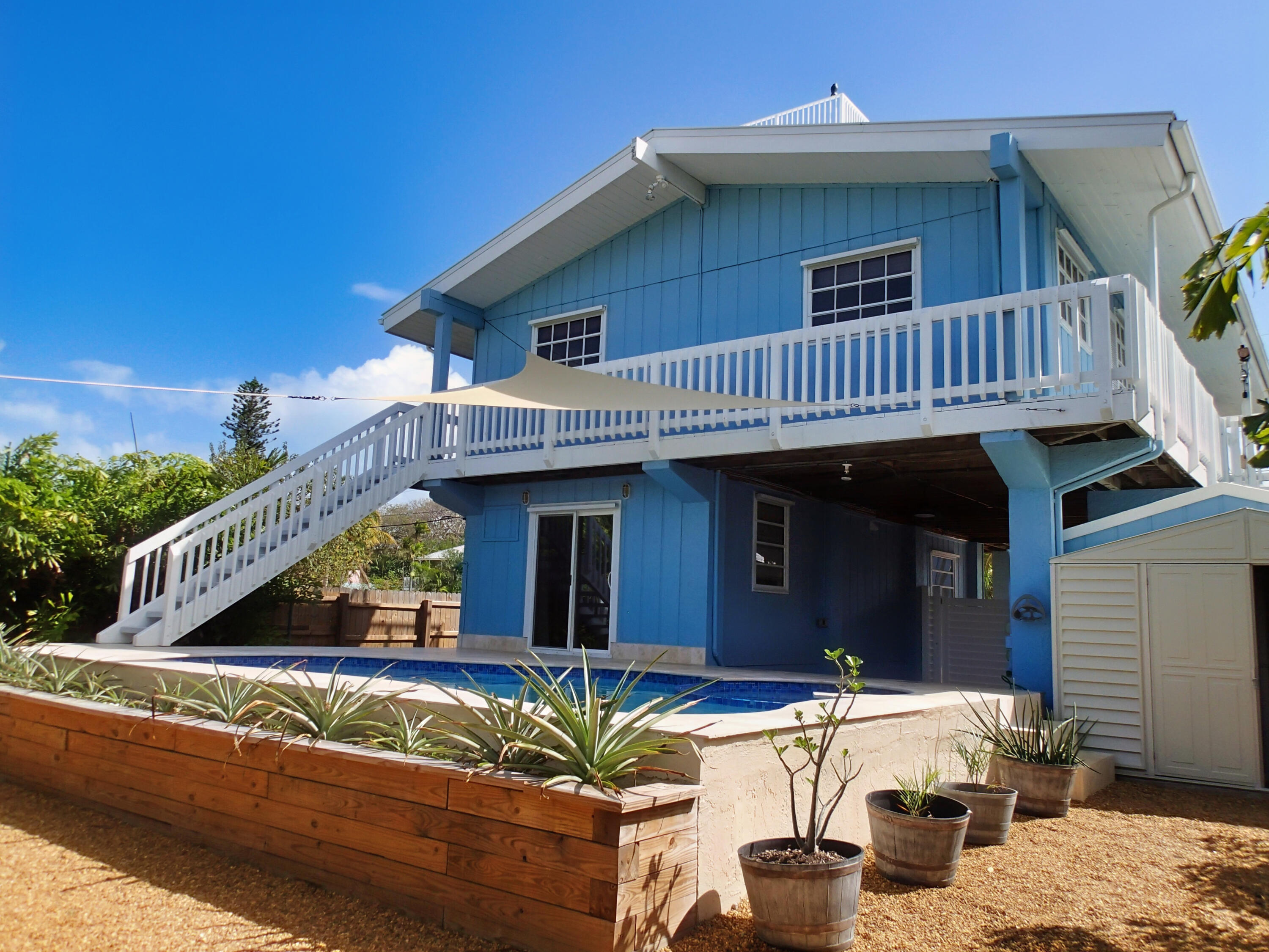 87 Marina Avenue Property Photo 1