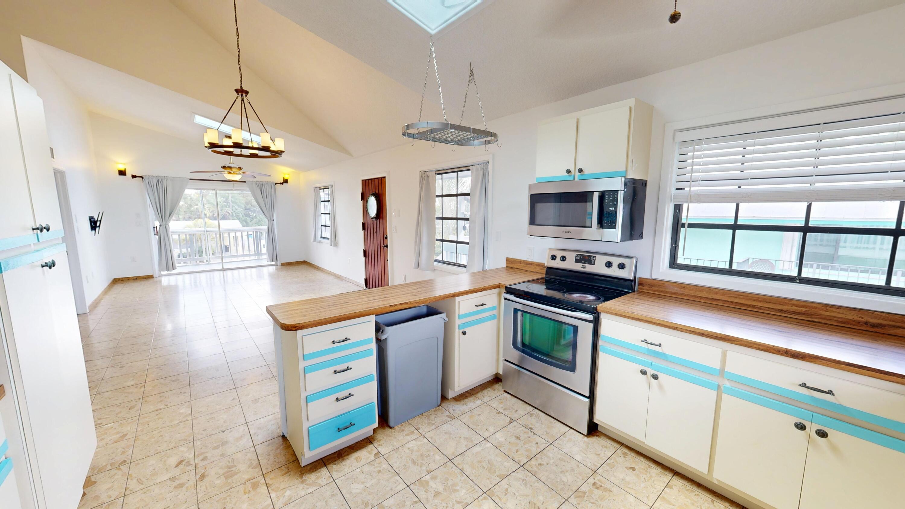 87 Marina Avenue Property Photo 2