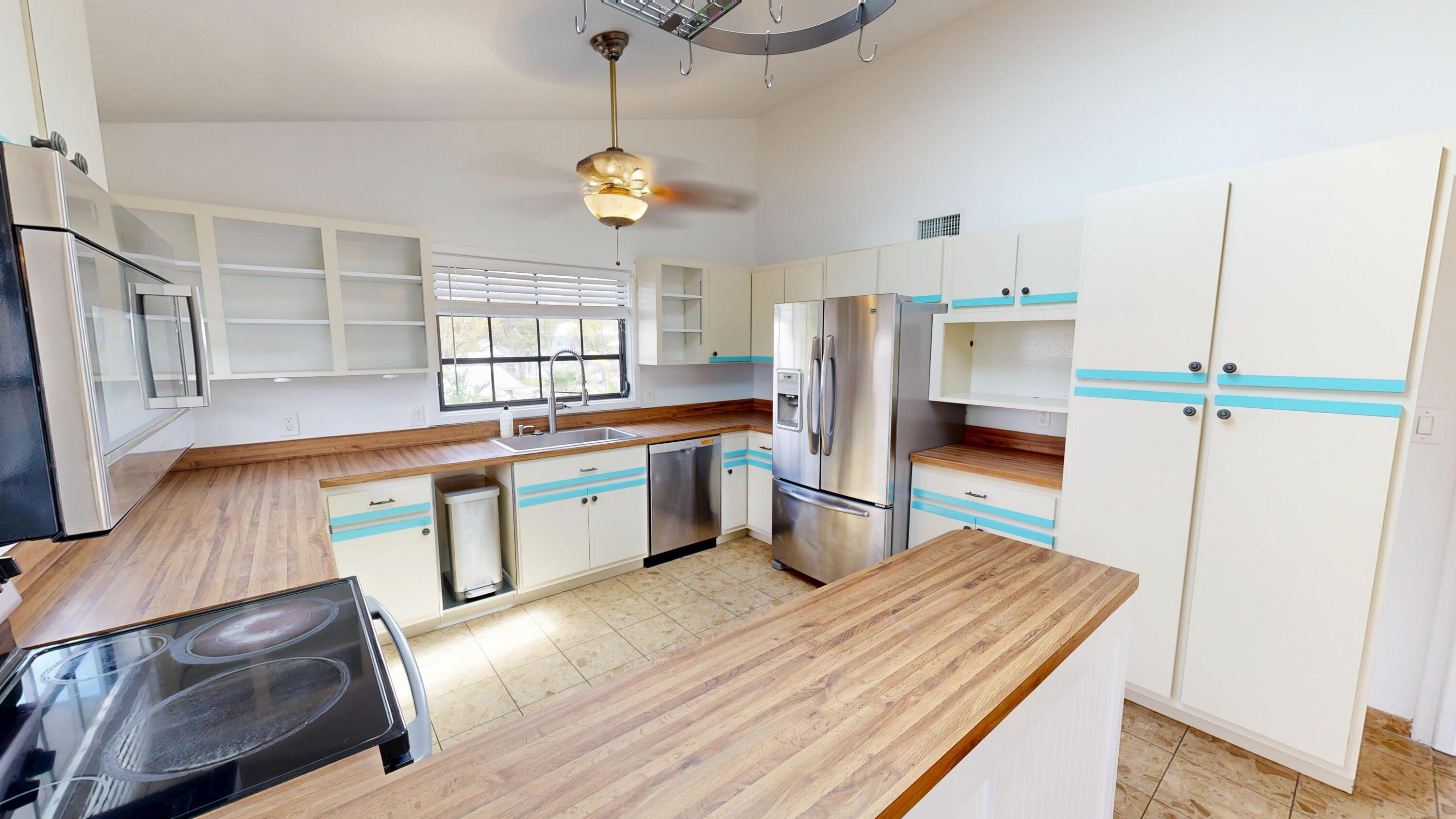 87 Marina Avenue Property Photo 8