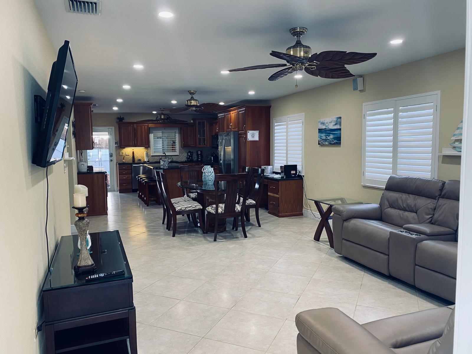 800 50th Court Property Photo 4