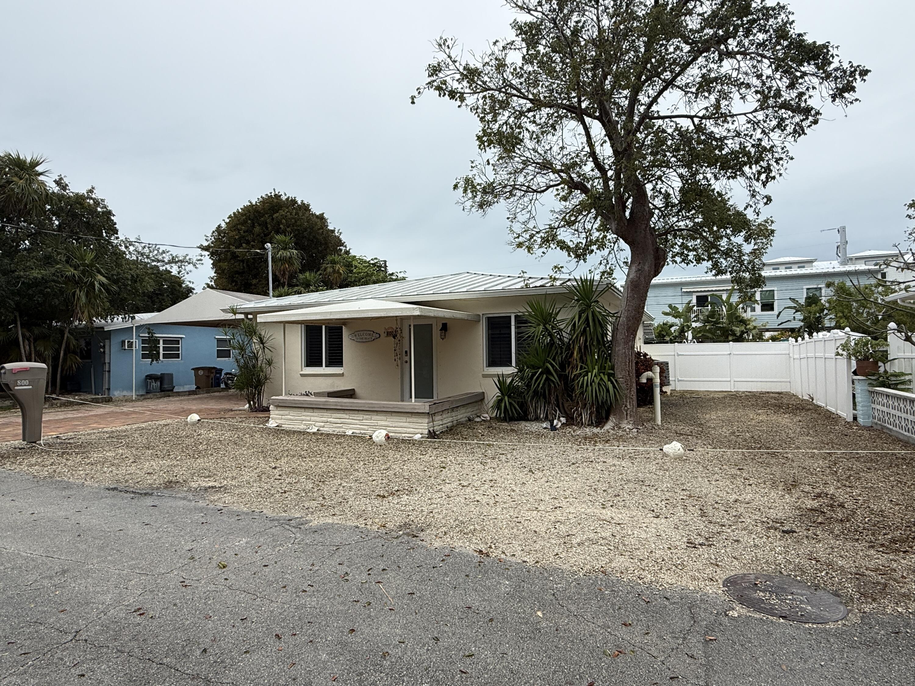 800 50th Court Property Photo 24