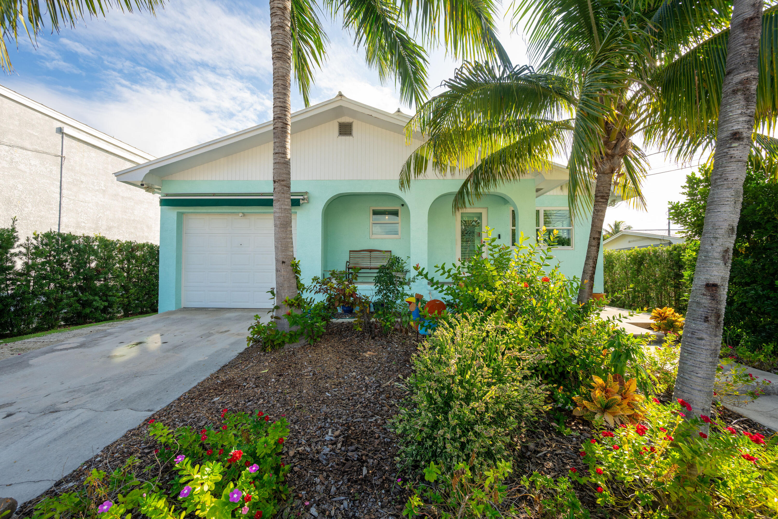 1613 Trinidad Drive Property Photo 2