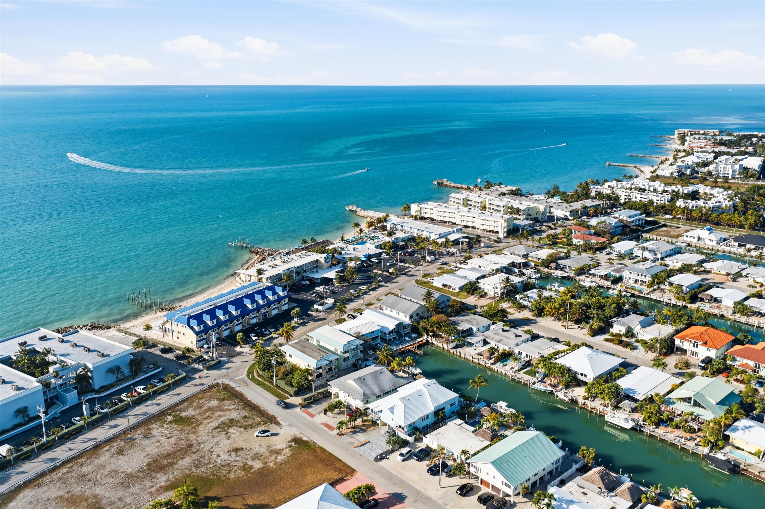 340-350 E Ocean Drive Property Photo 21