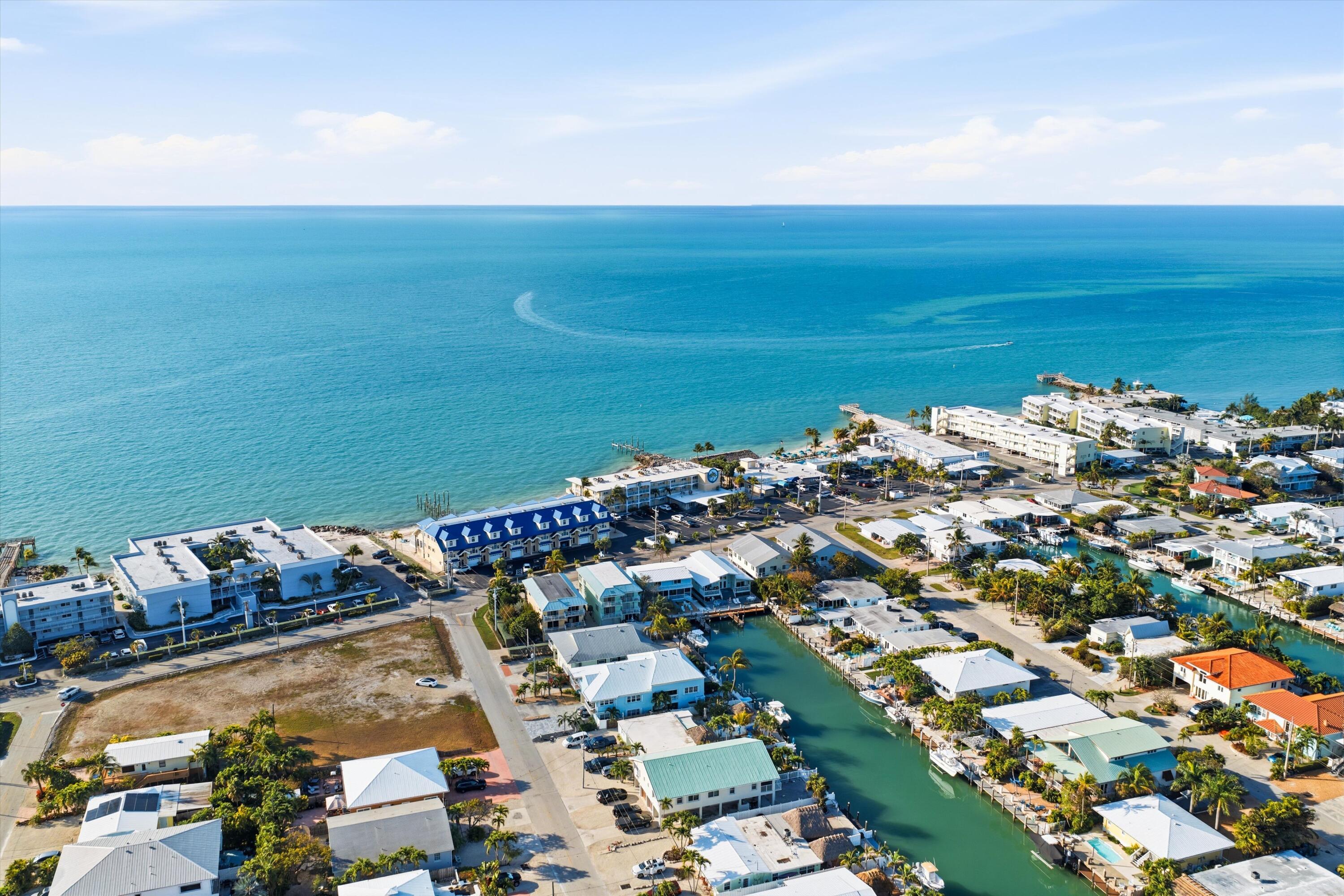 340-350 E Ocean Drive Property Photo 22