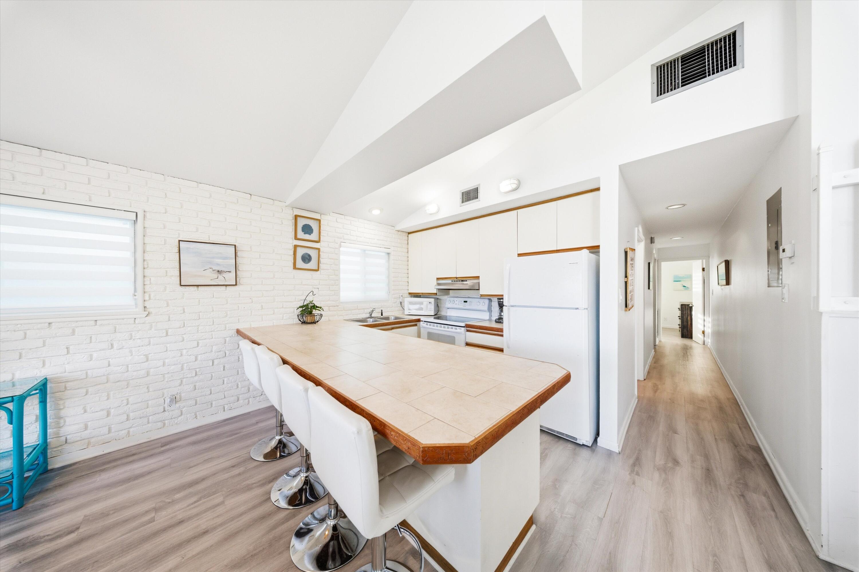 340-350 E Ocean Drive Property Photo 46