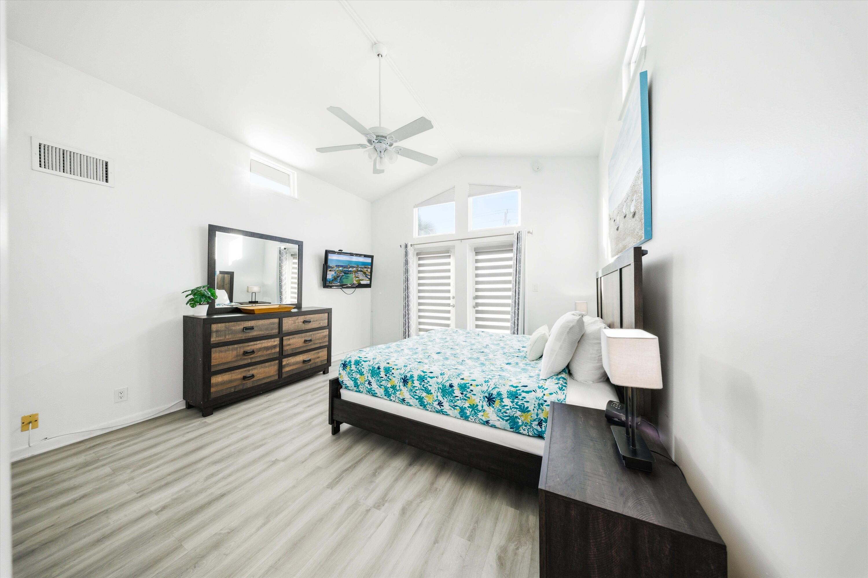 340-350 E Ocean Drive Property Photo 66