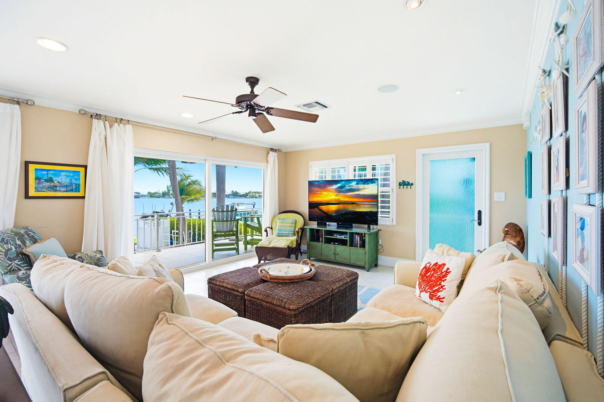 425 Harbour Drive Property Photo 5