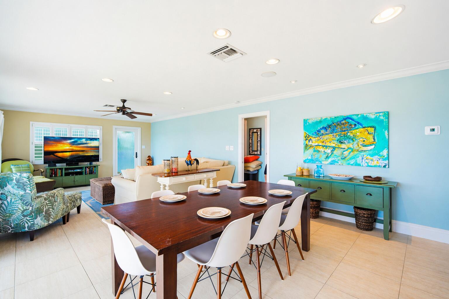425 Harbour Drive Property Photo 6