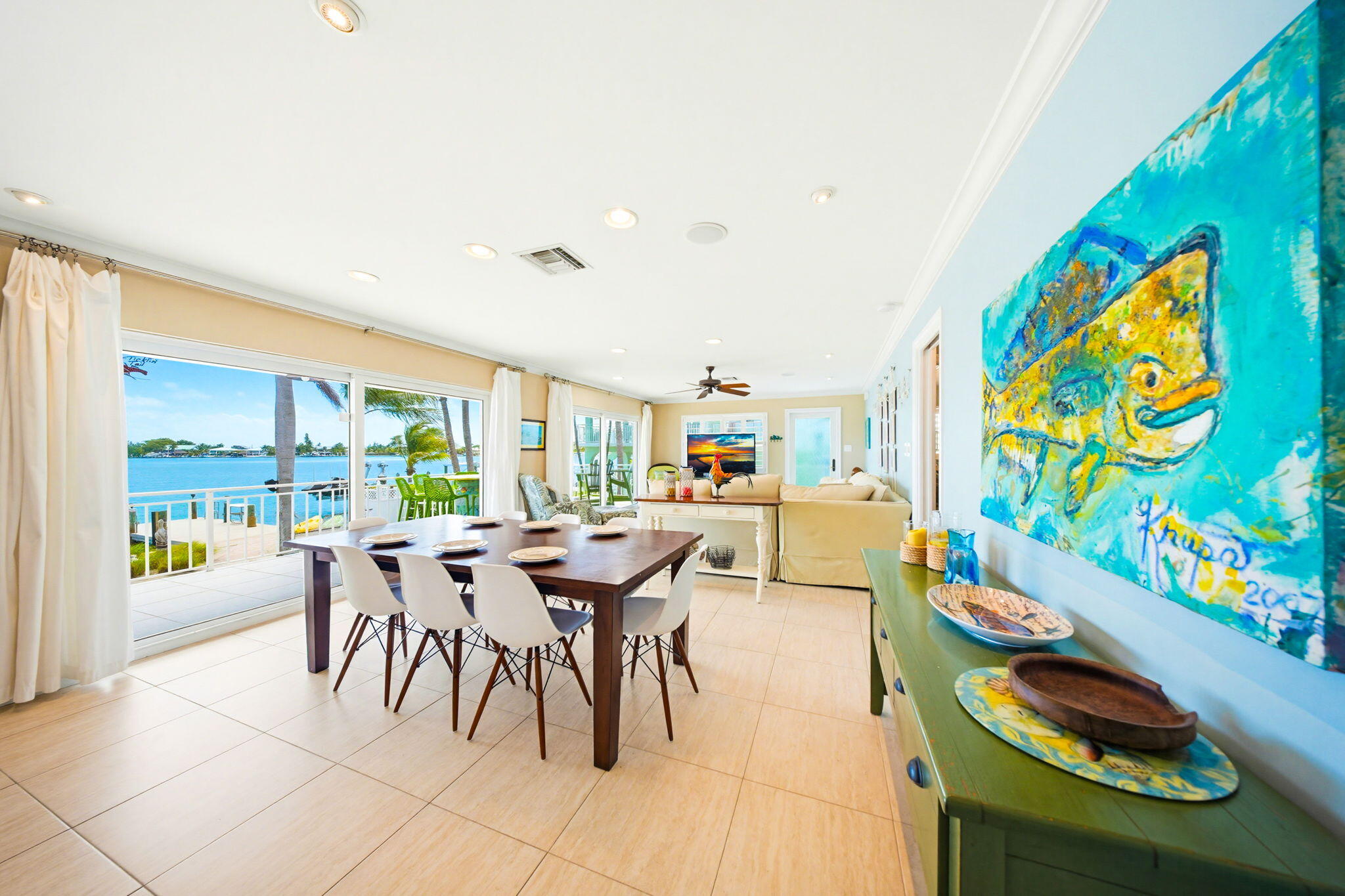 425 Harbour Drive Property Photo 7