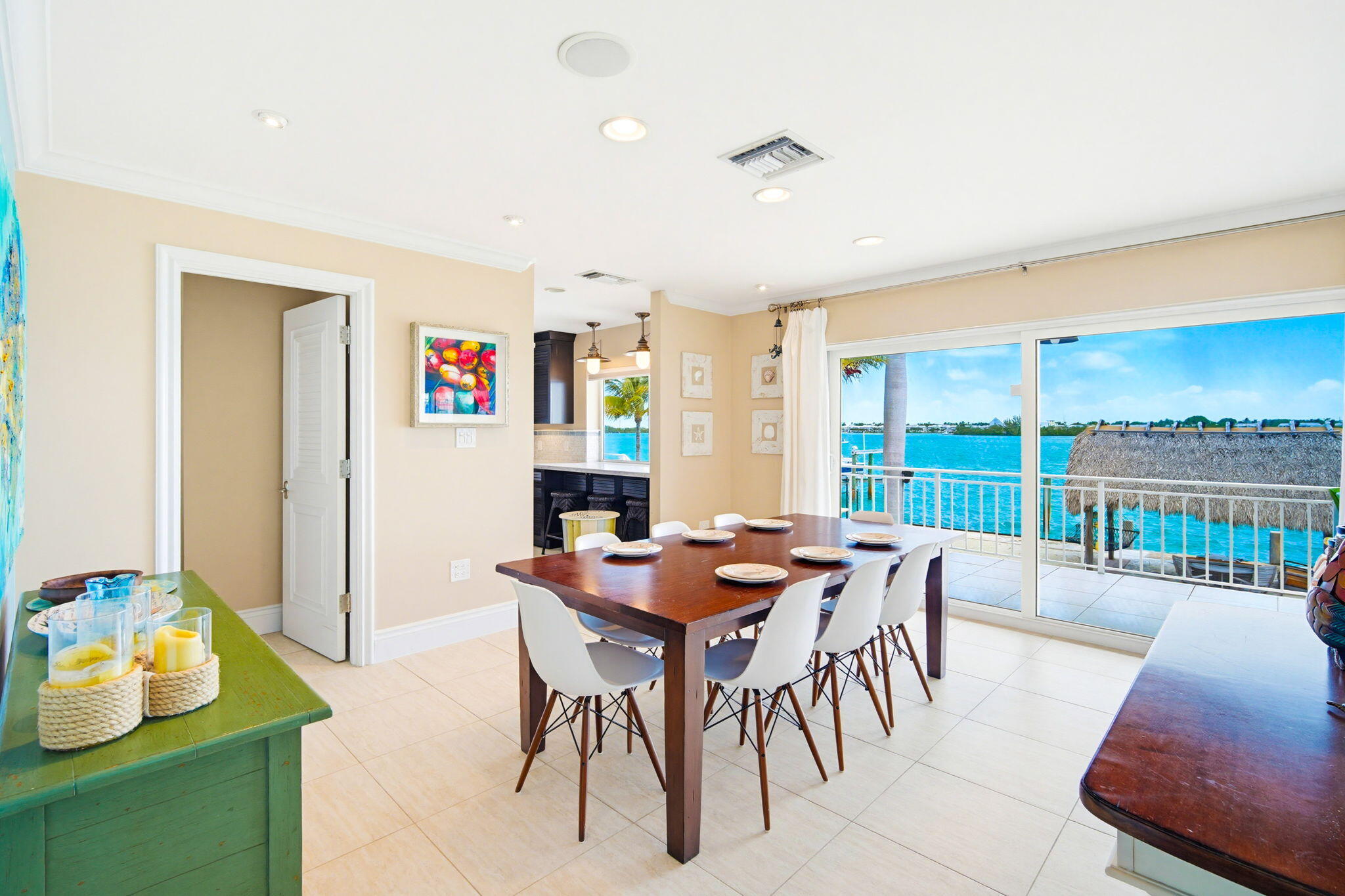 425 Harbour Drive Property Photo 8