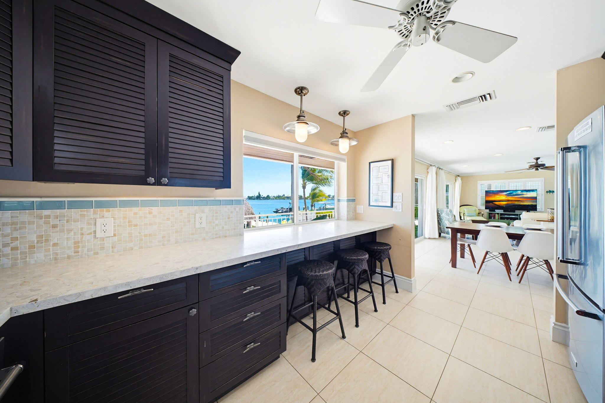 425 Harbour Drive Property Photo 12