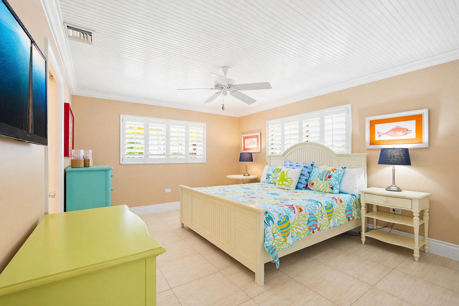 425 Harbour Drive Property Photo 14