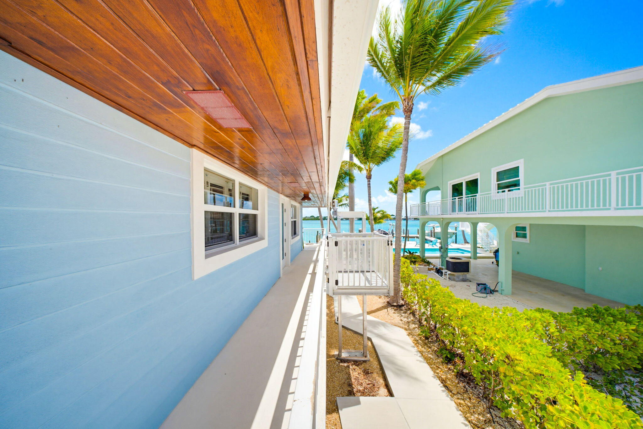 425 Harbour Drive Property Photo 24
