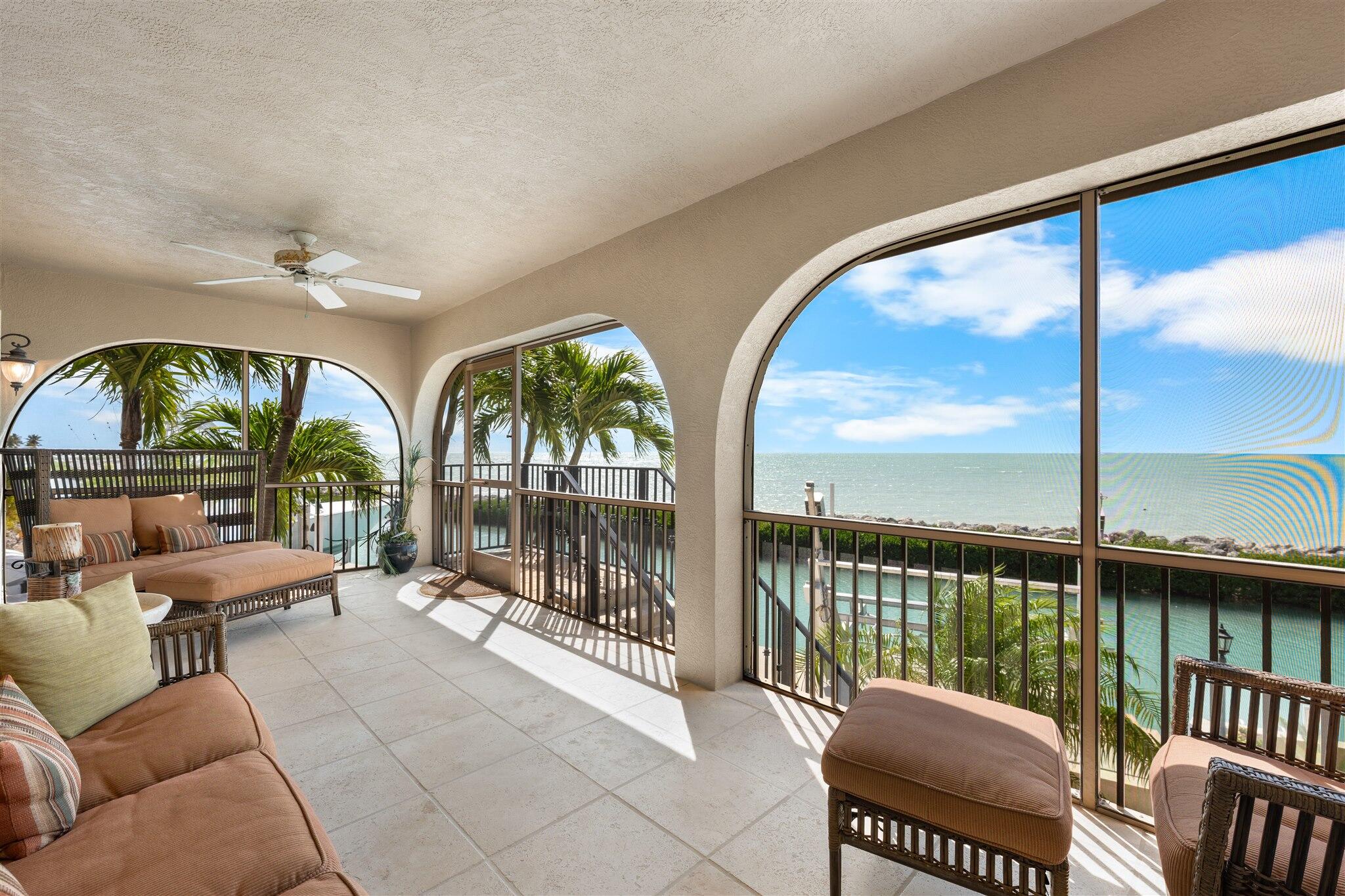 250 W Seaview Circle Property Photo 5
