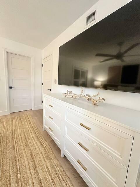 500 Burton Drive # 2212 Property Photo 26