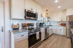 4480 Lakeview Drive Property Photo 6