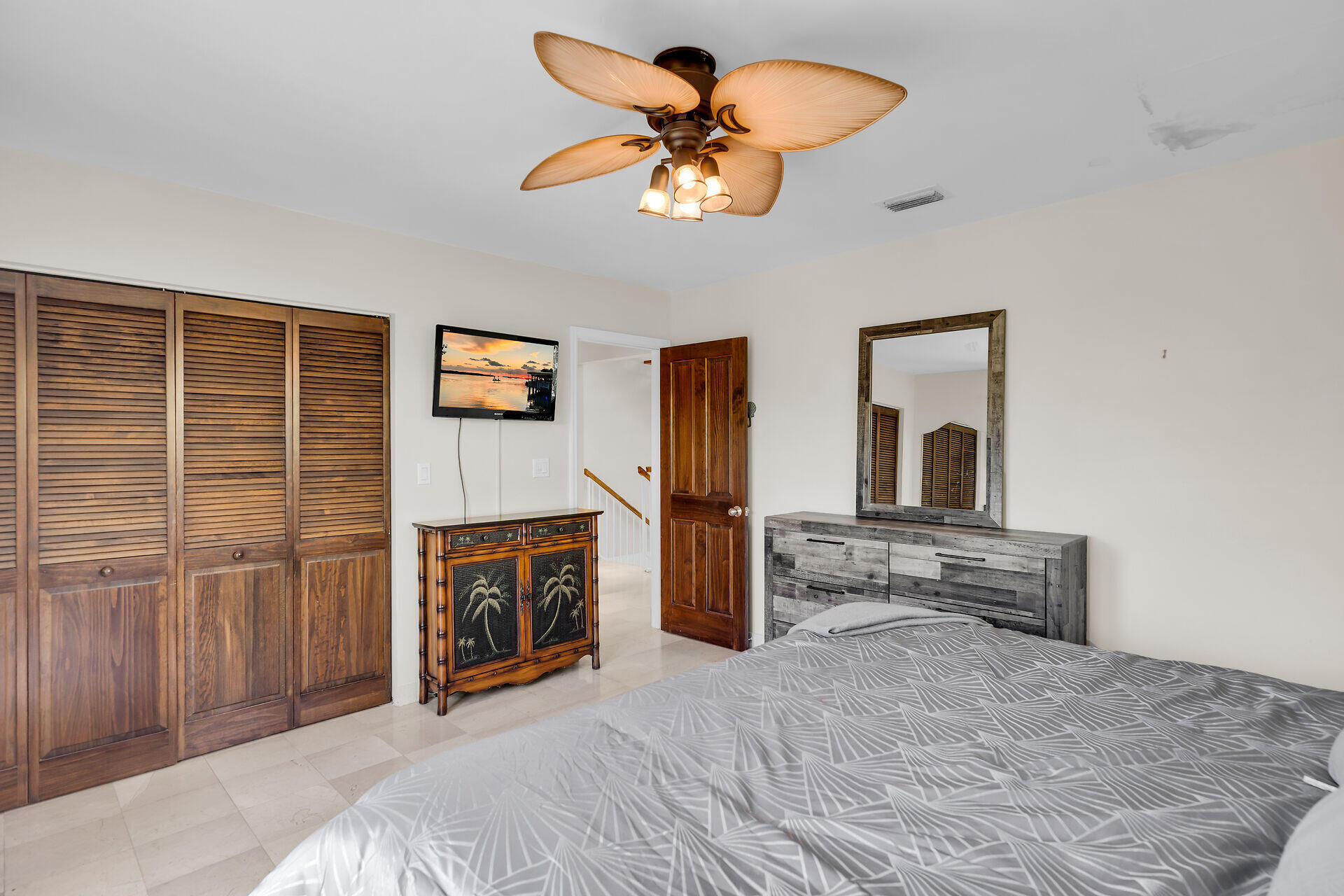 136 San Remo Drive Property Photo 46