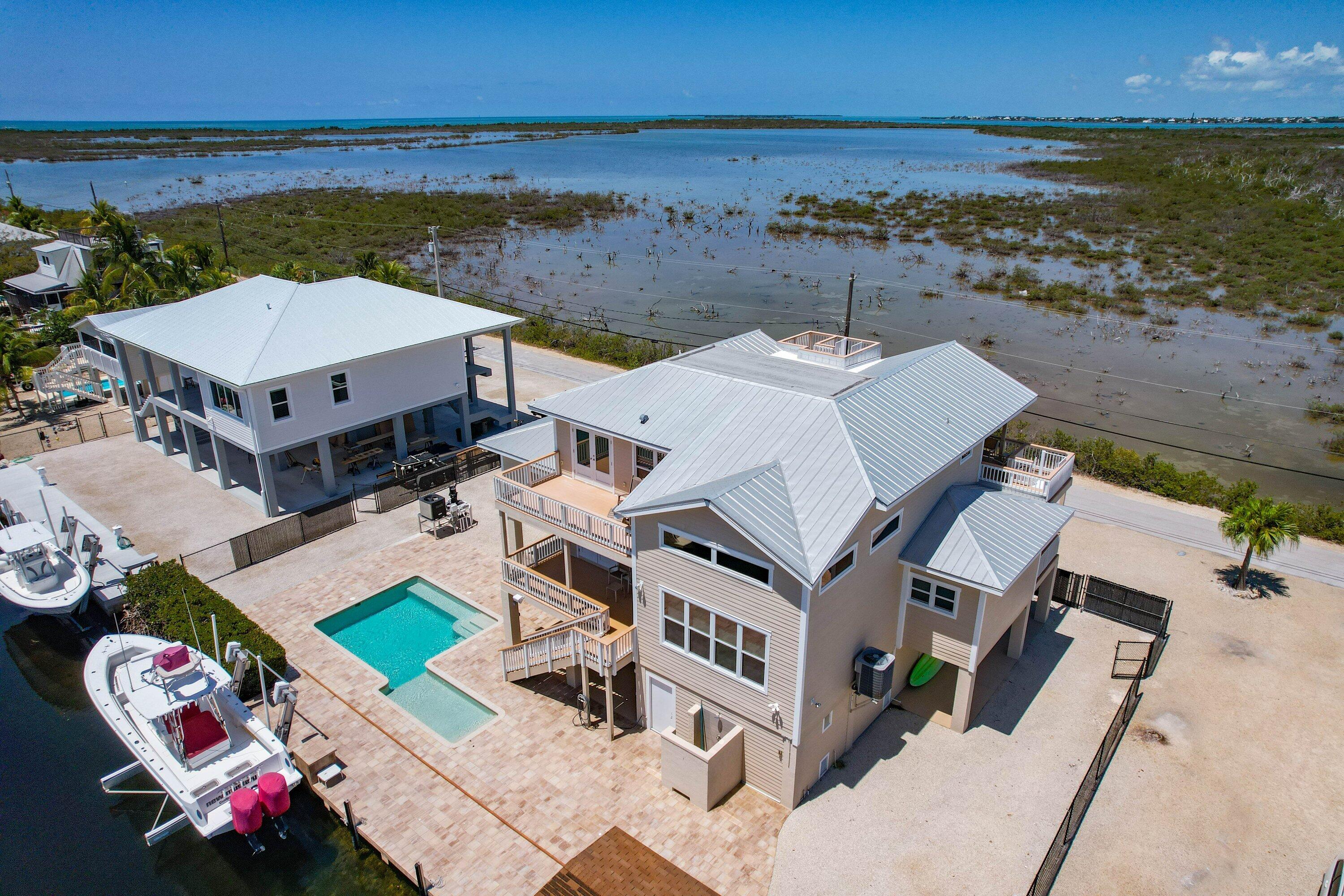 333 Indies Road Property Photo 1