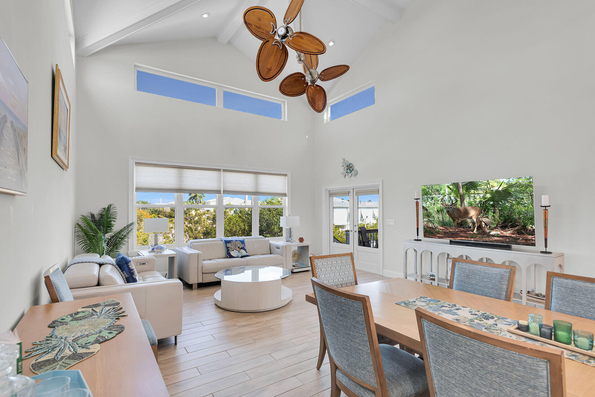 333 Indies Road Property Photo 15