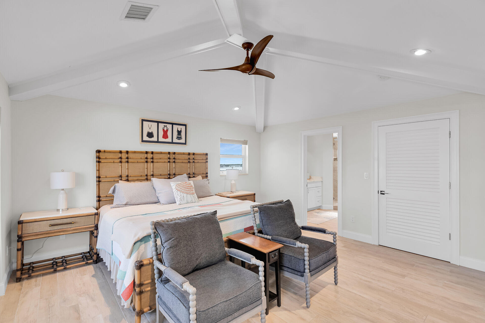 333 Indies Road Property Photo 26