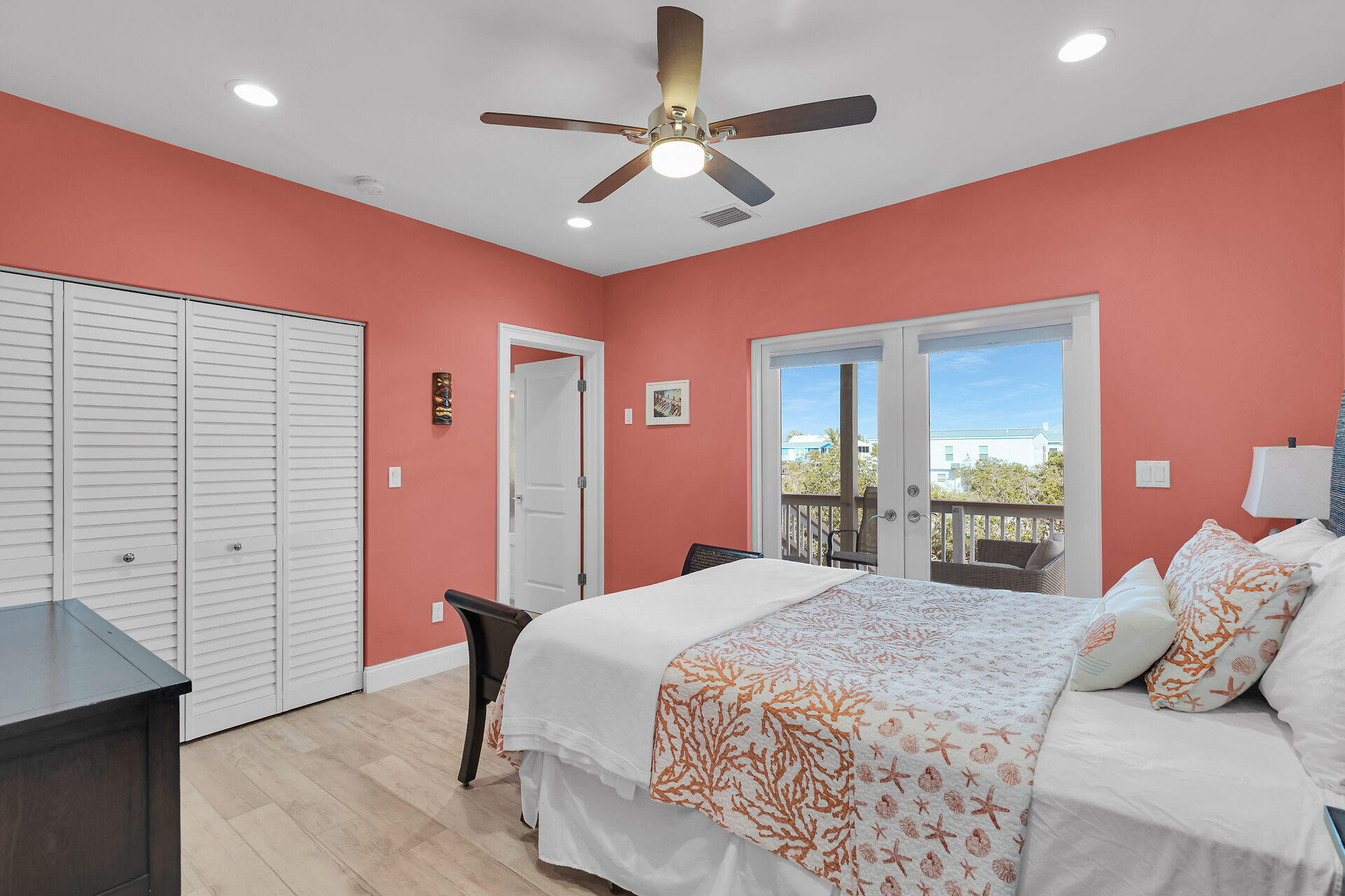 333 Indies Road Property Photo 34
