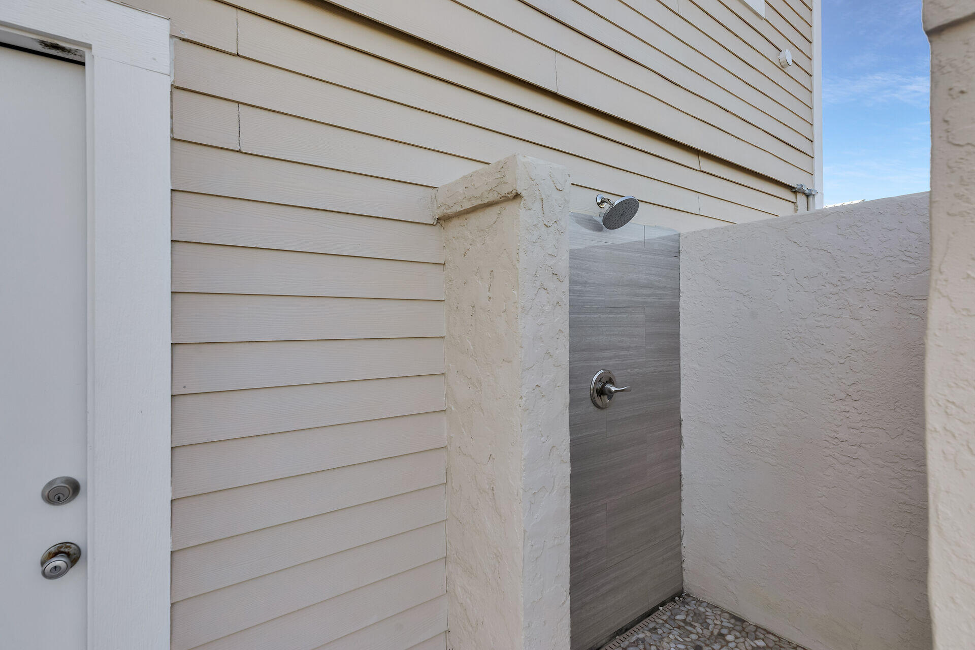 333 Indies Road Property Photo 42