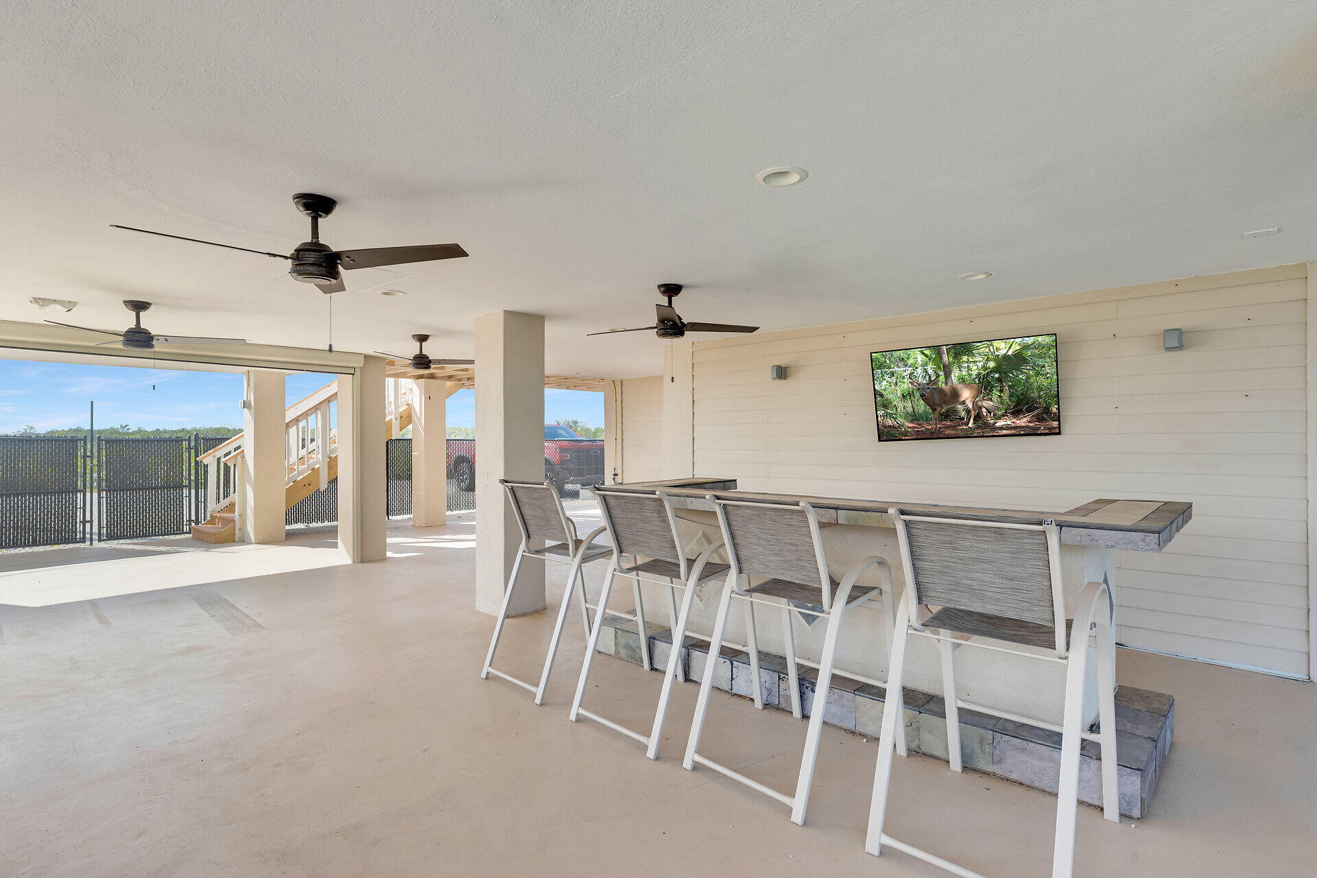 333 Indies Road Property Photo 43