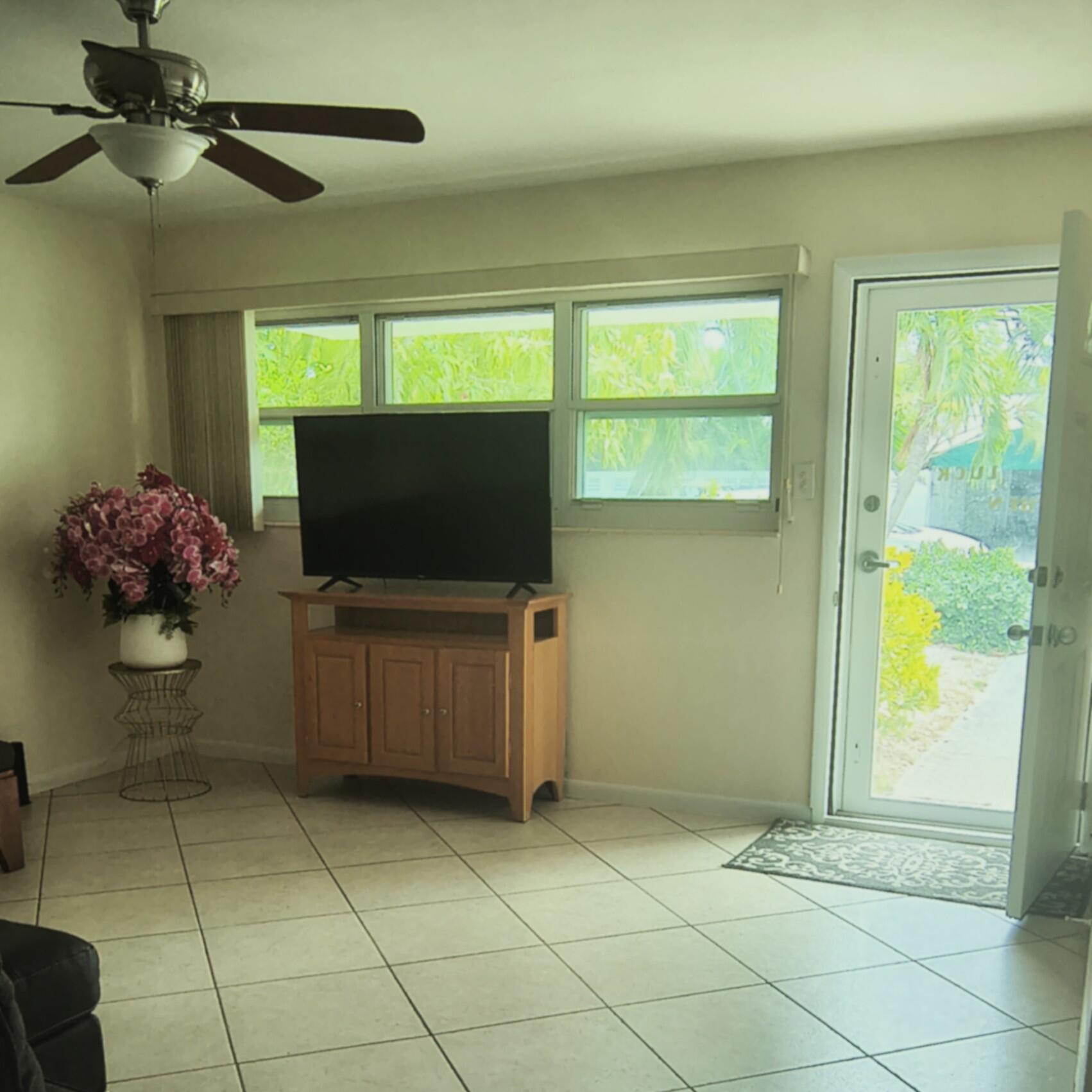 3011 Riviera Drive Property Photo 19