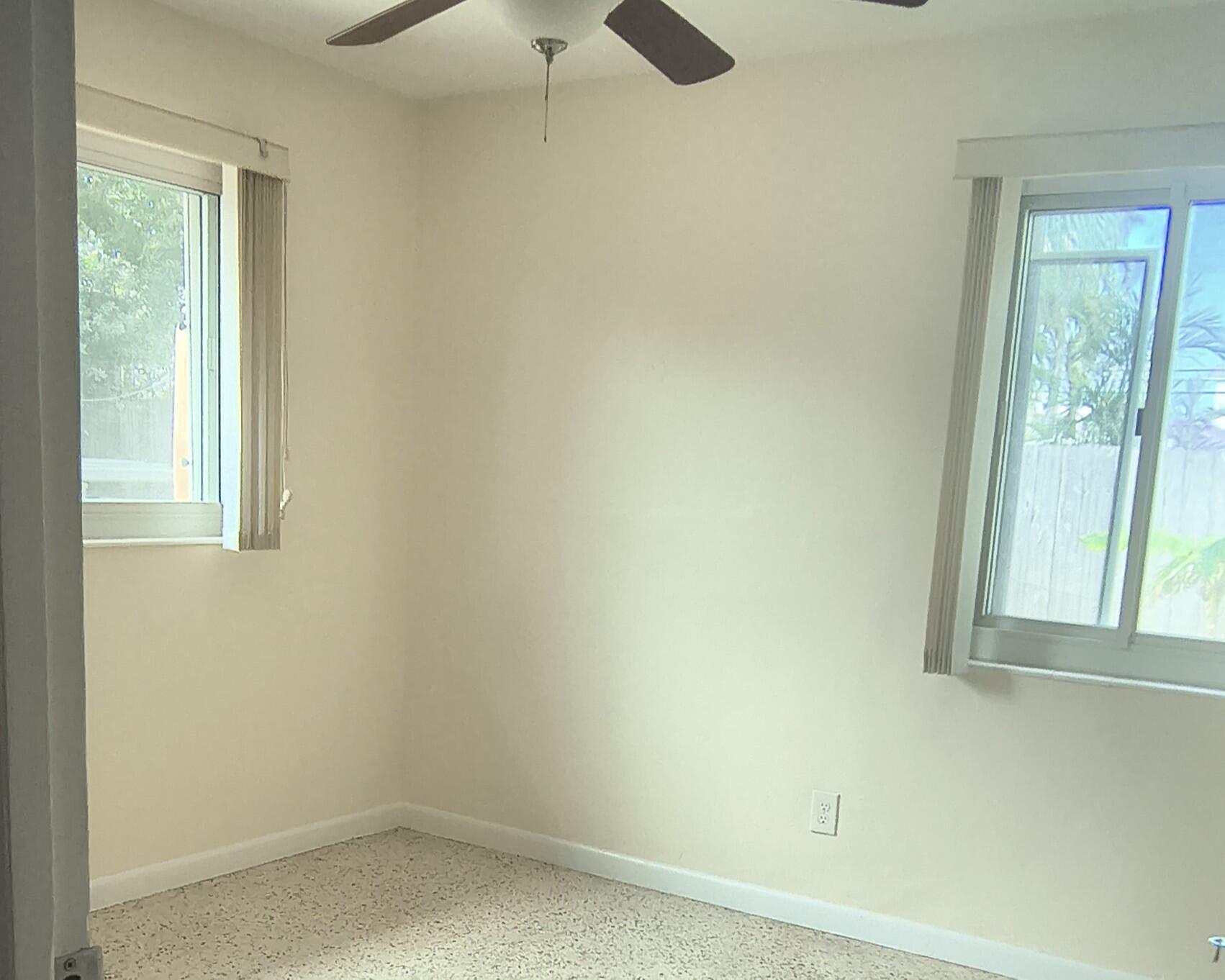 3011 Riviera Drive Property Photo 28