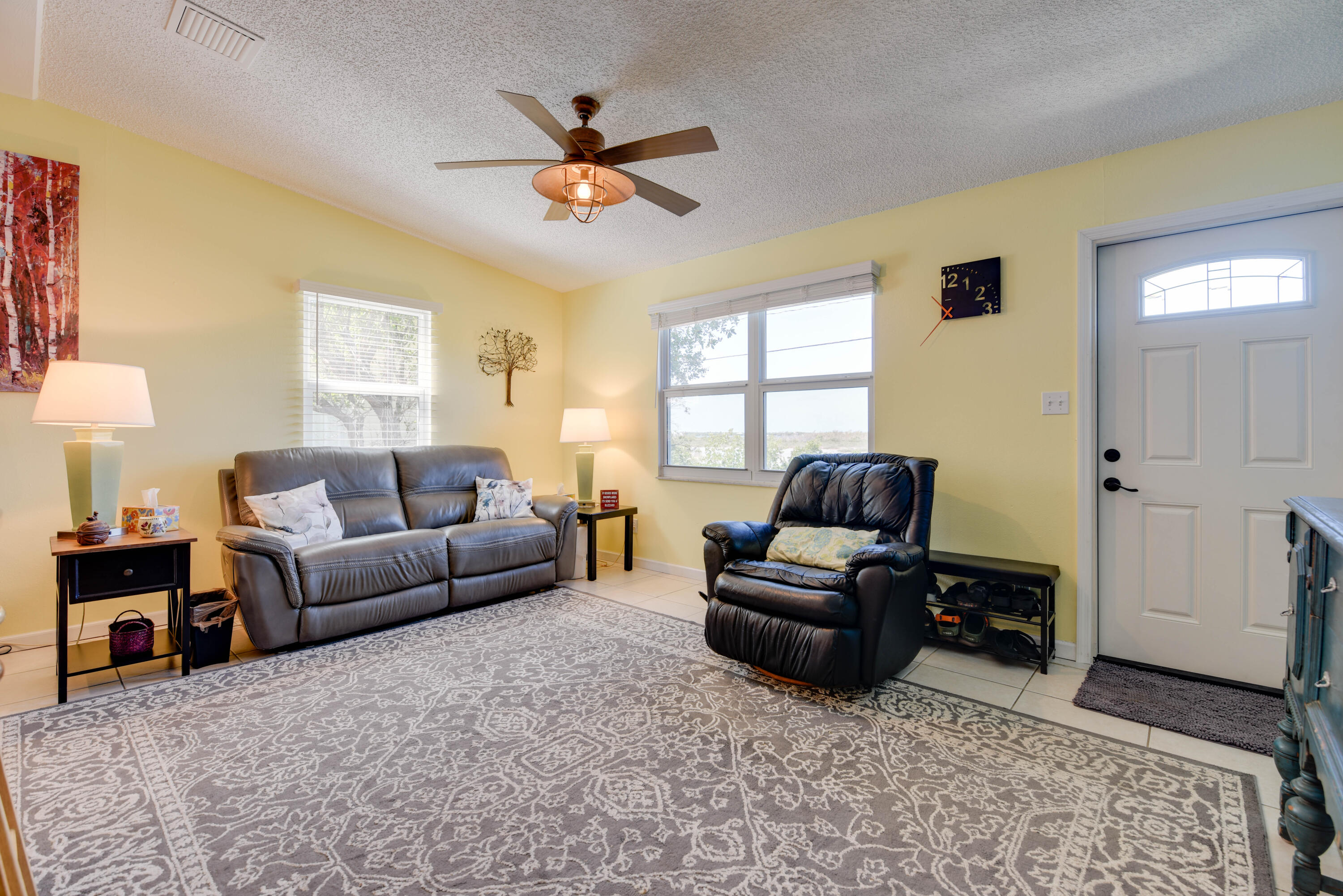 1719 Narcissus Avenue Property Photo 7