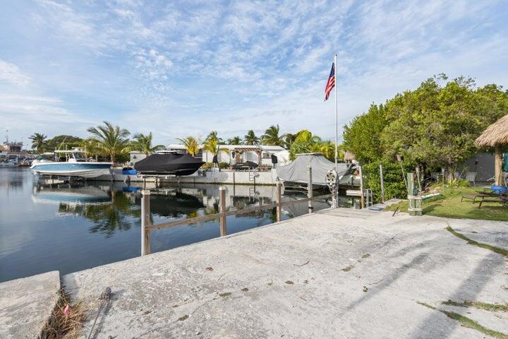 1119 Calder Road Property Photo 5