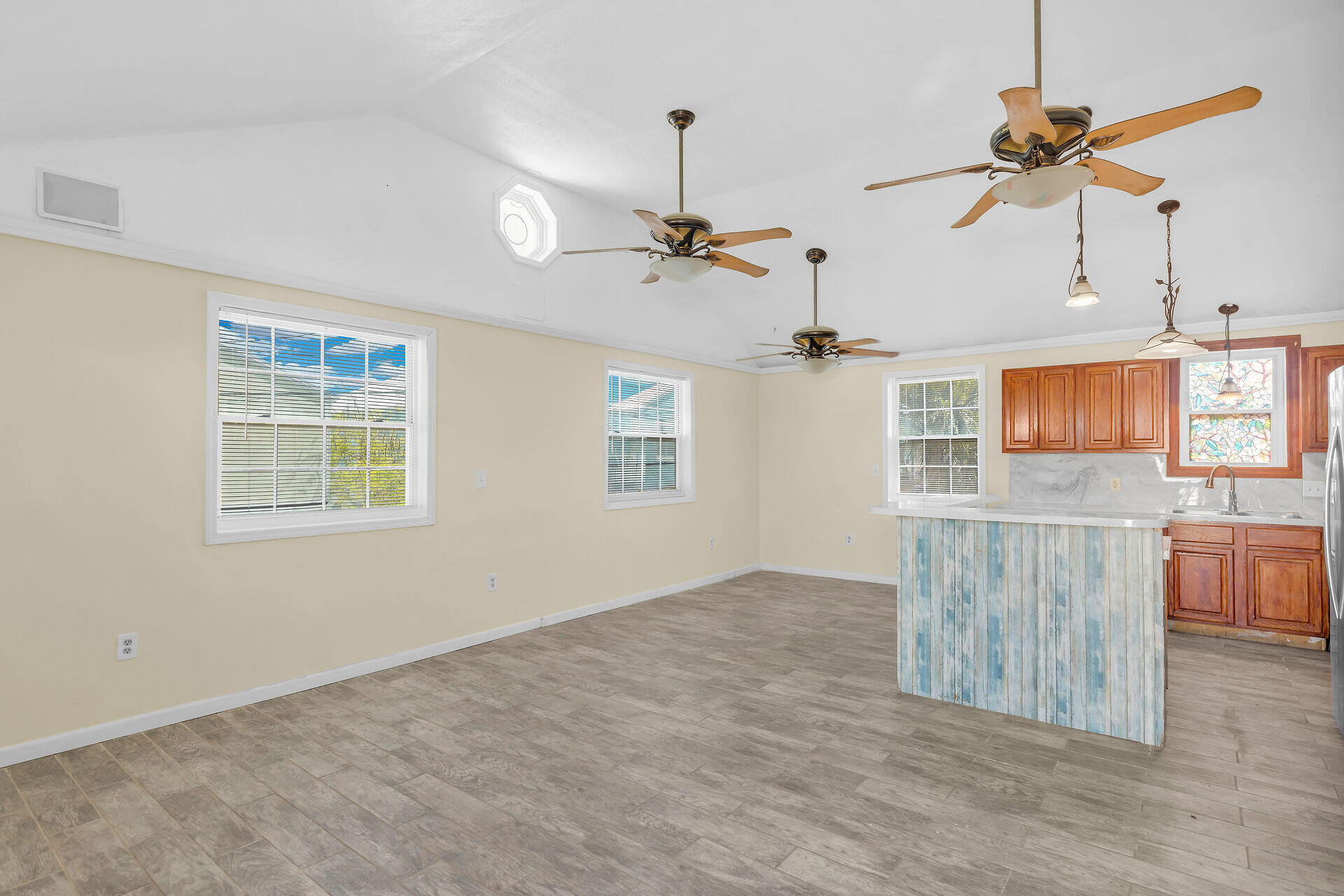 477 W 105th Street Ocean Property Photo 8