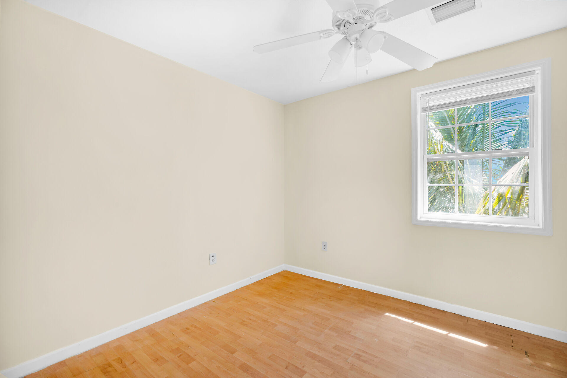 477 W 105th Street Ocean Property Photo 15